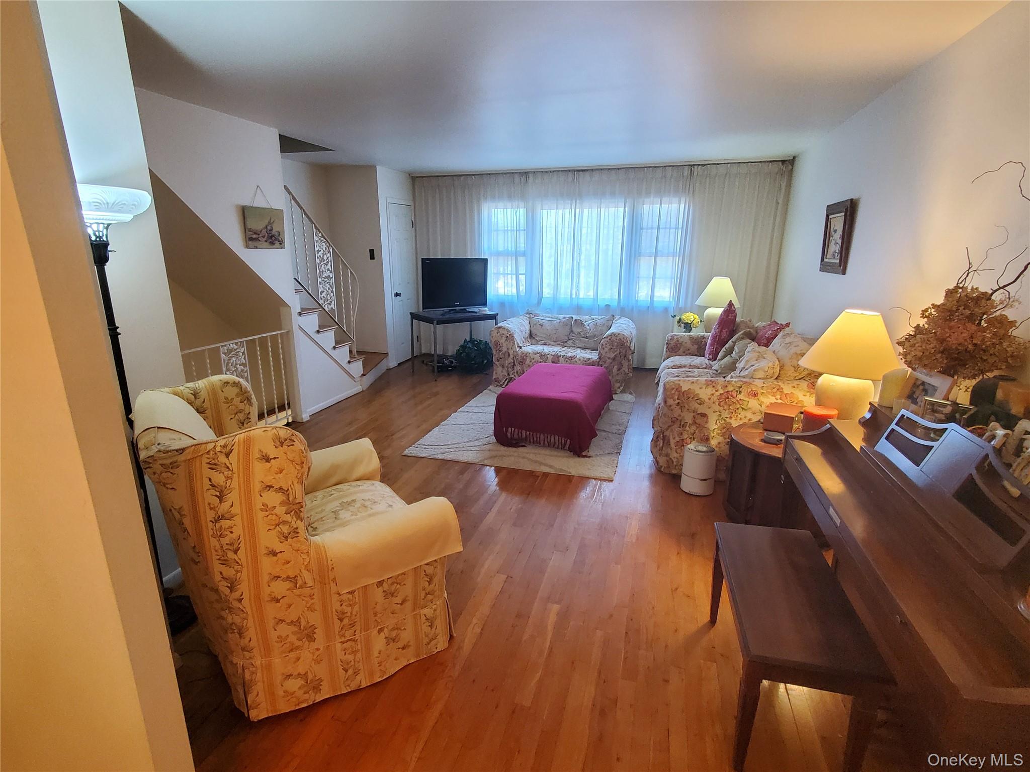 #5 photo, 25032 39th Road, Little Neck , NY 11363