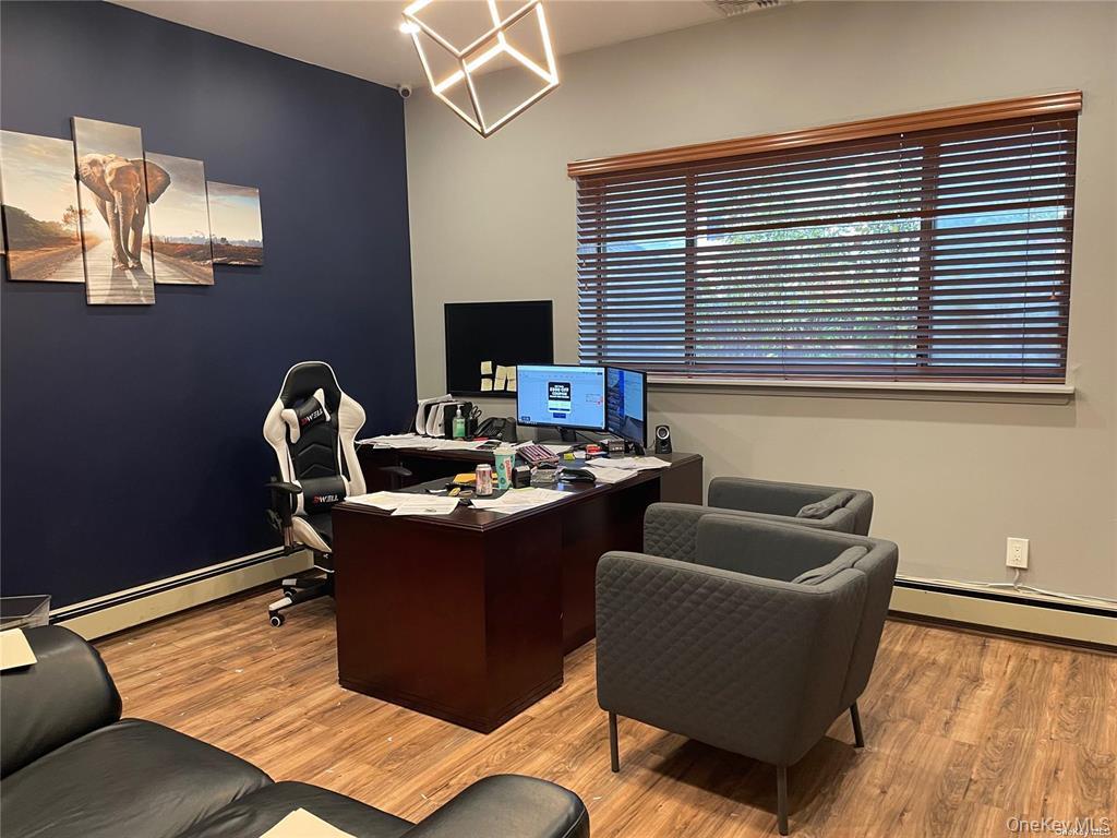 #2 photo, 344 Jericho Turnpike, ナッソー郡 Floral Park , NY 11001