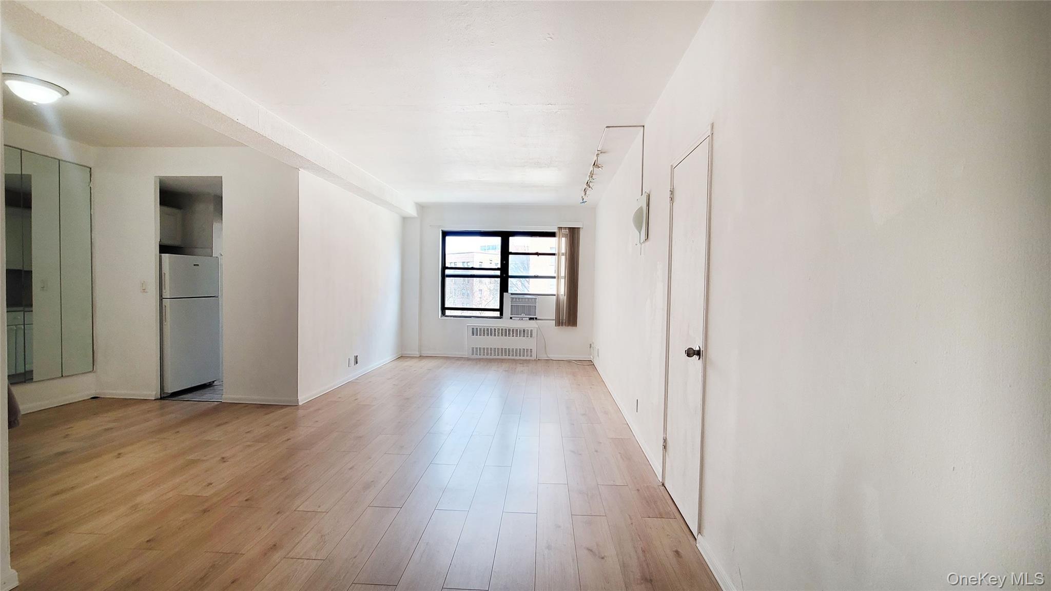 #2 photo, 99-52 66rd, クイーンズ区 Rego Park , NY 11374