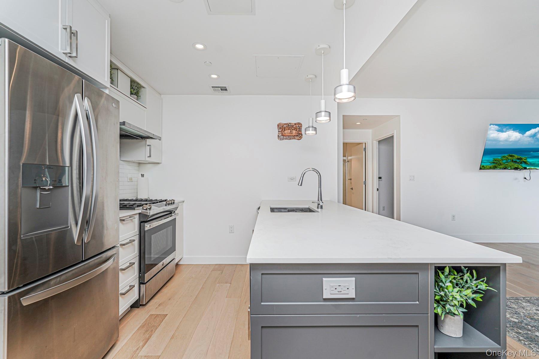 #8 photo, 133 Beach 116th Street, Rockaway Park , NY 11694