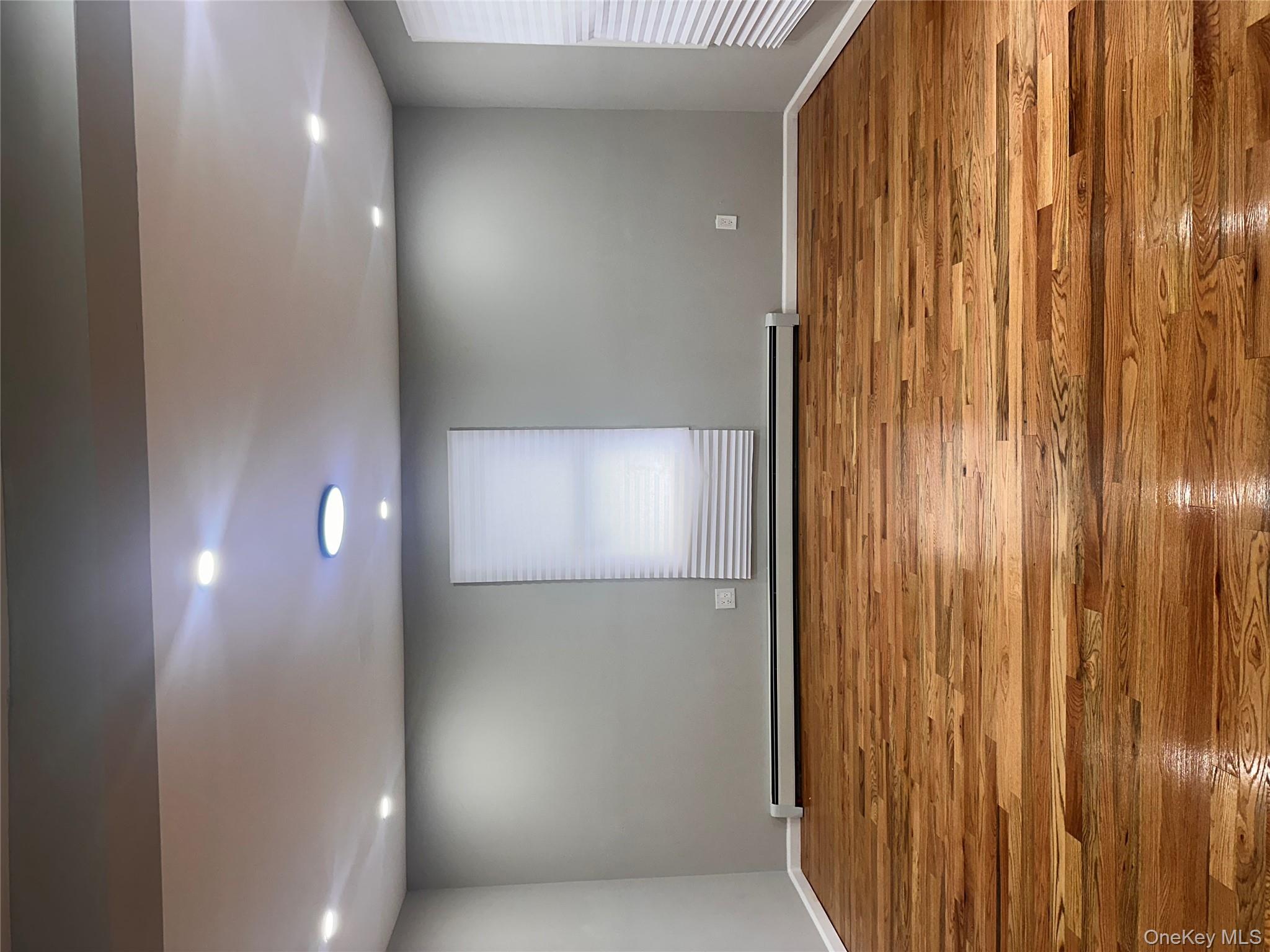 #6 photo, 116-32 205, Saint Albans , NY 11412