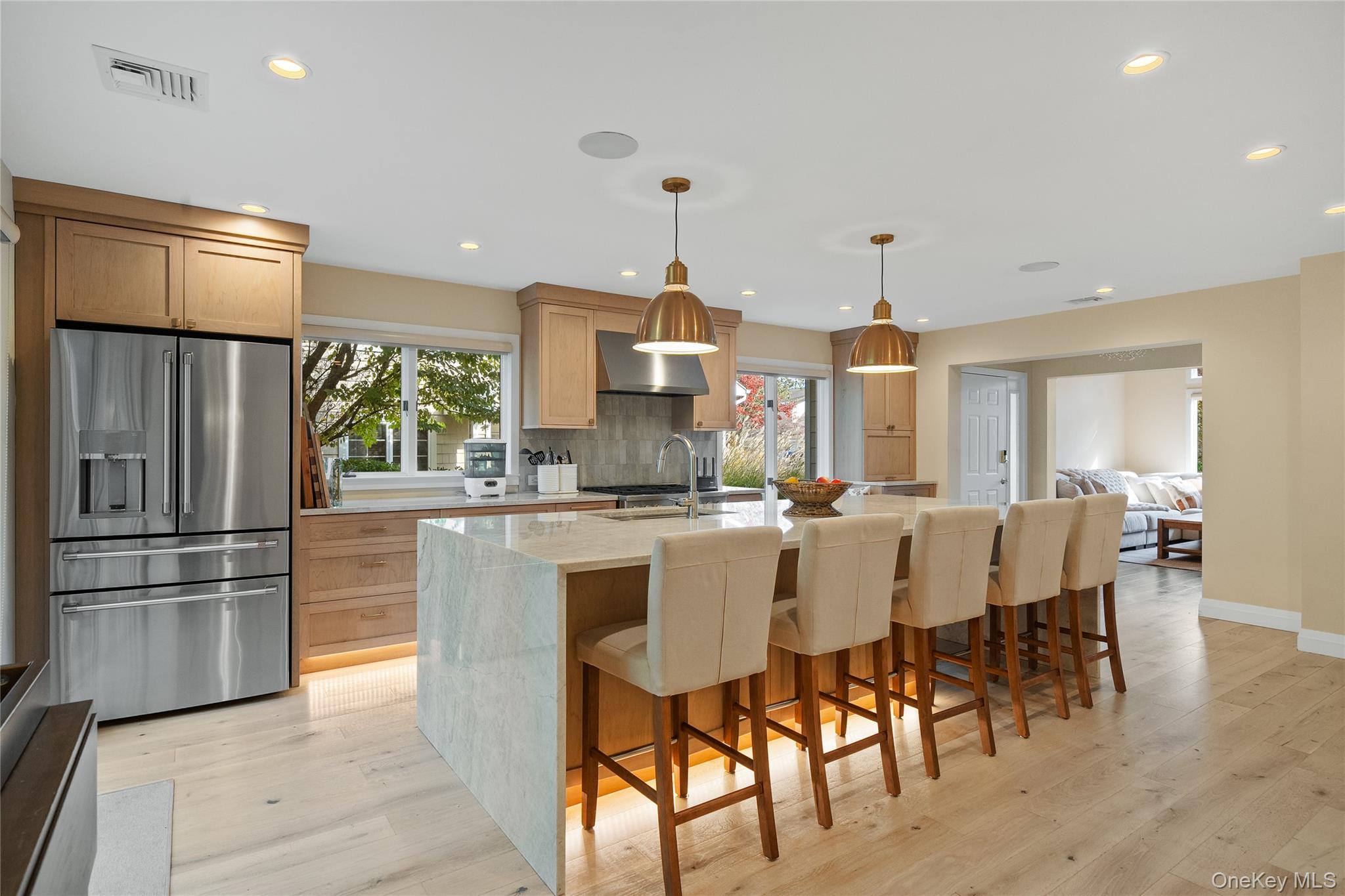 #4 photo, 21 Doral Lane, Bay Shore , NY 11706