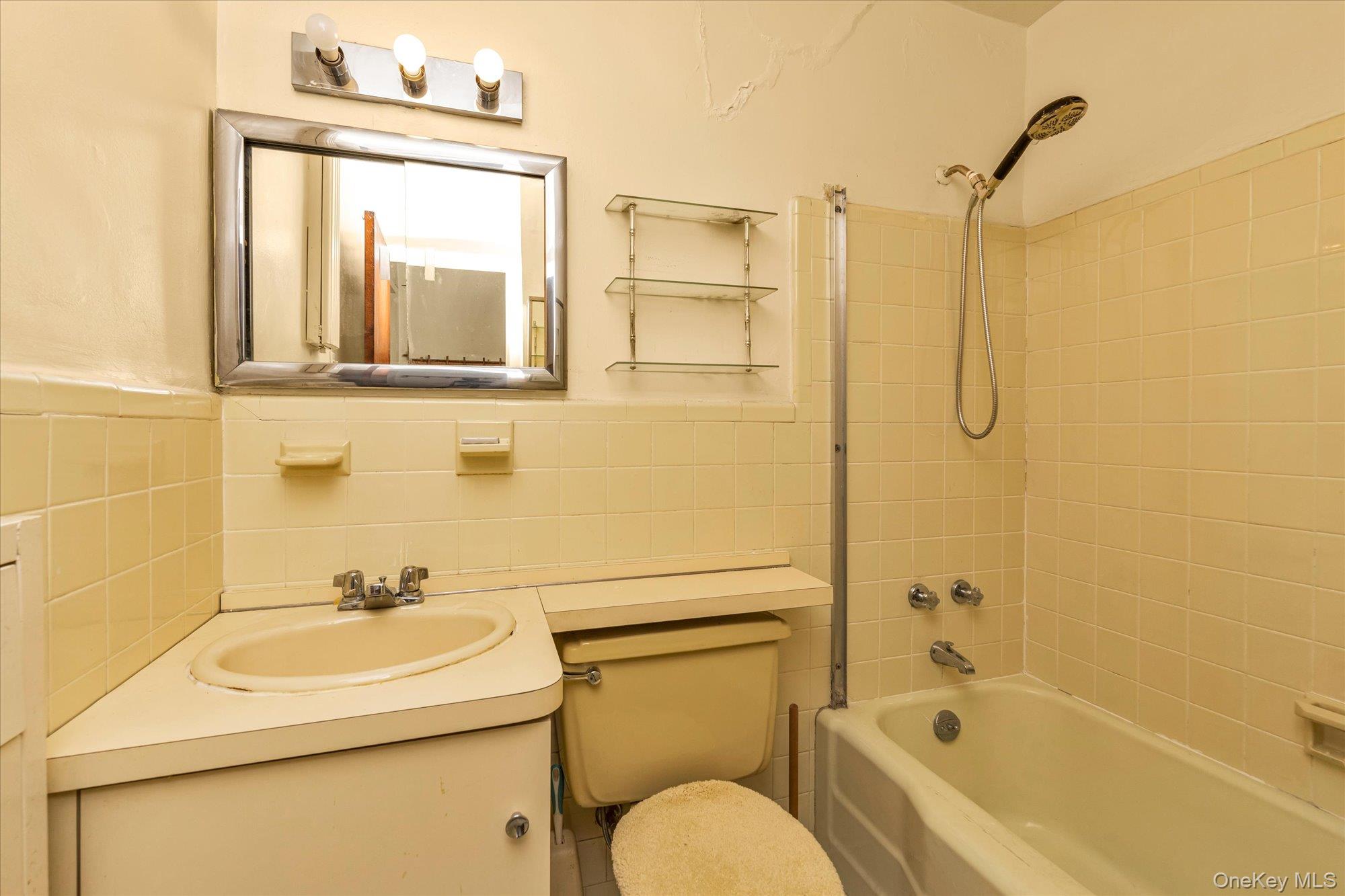 #10 photo, 102-10 66th Road, クイーンズ区 Forest Hills , NY 11375