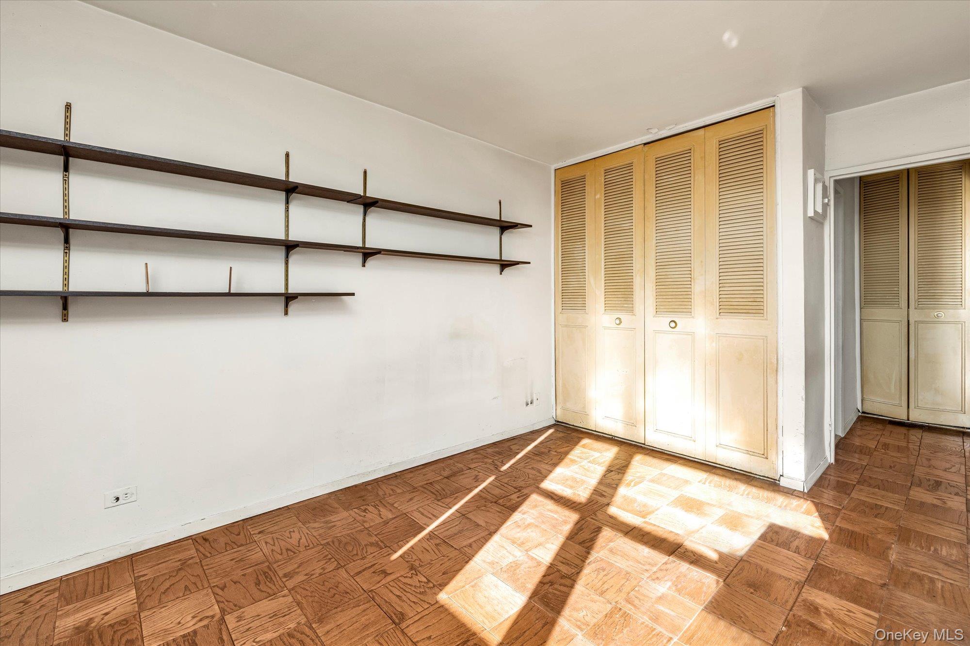 #8 photo, 102-10 66th Road, クイーンズ区 Forest Hills , NY 11375