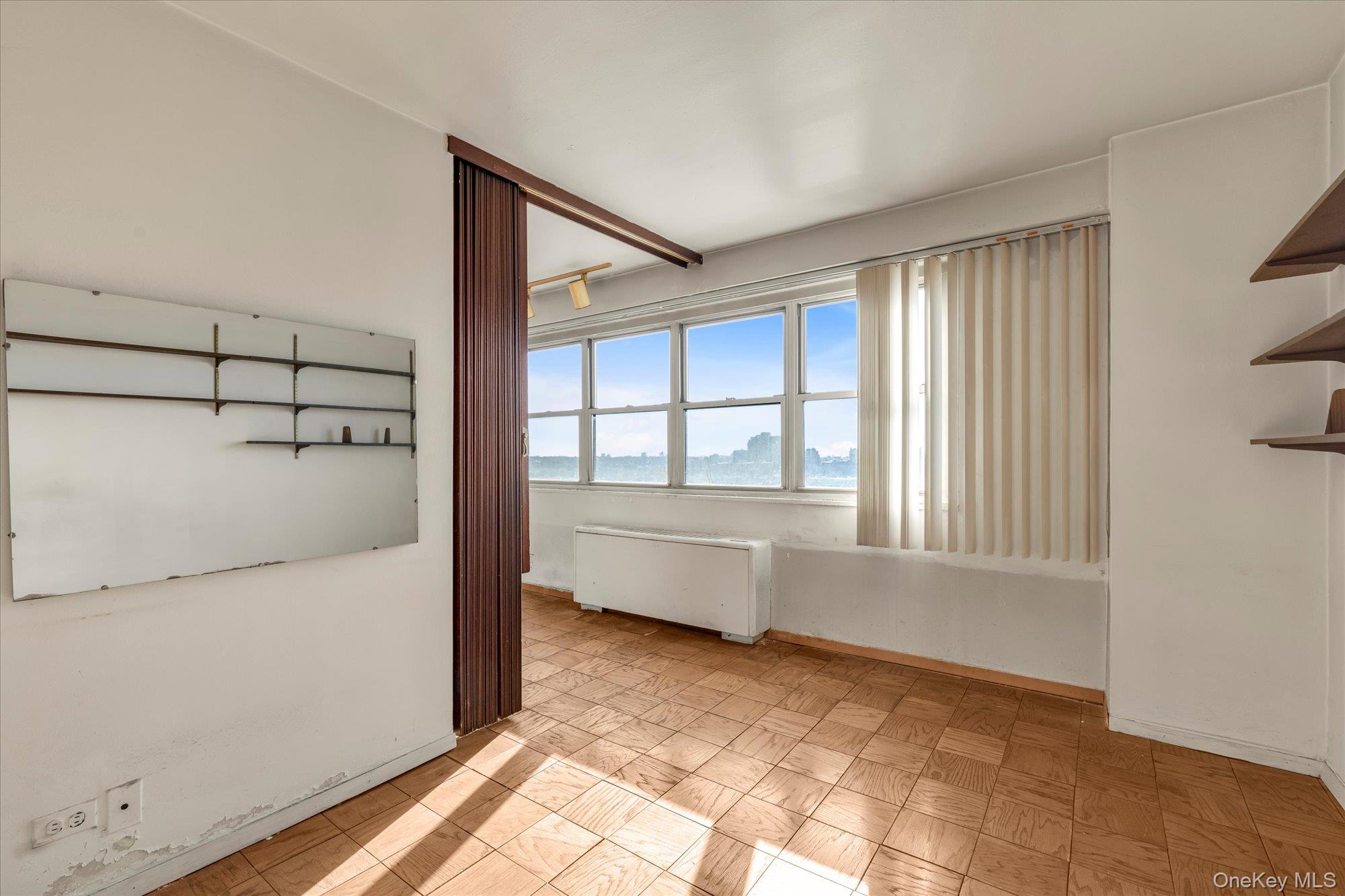 #9 photo, 102-10 66th Road, クイーンズ区 Forest Hills , NY 11375