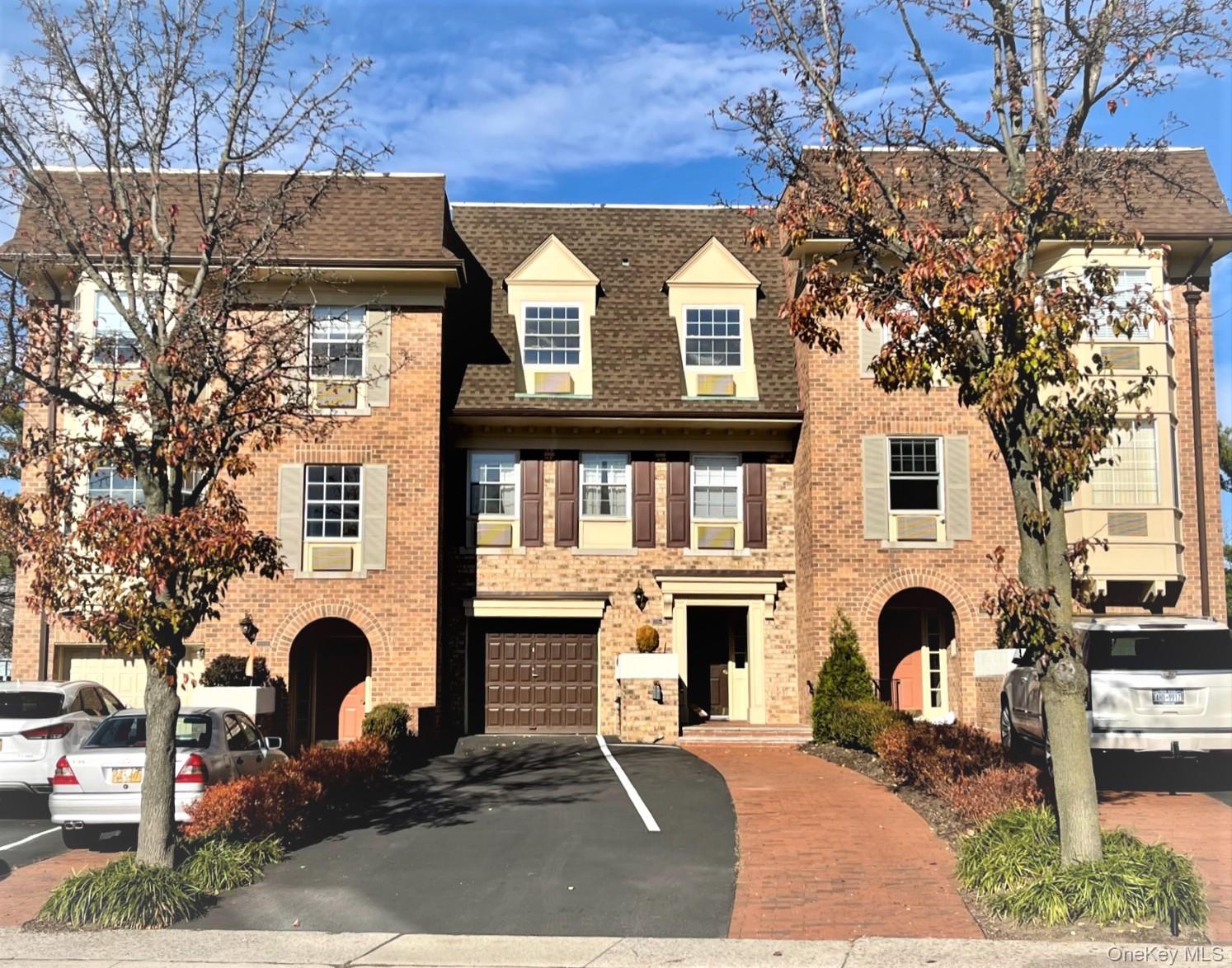 #1 photo, 205-30 Brian Crescent, クイーンズ区 Bayside , NY 11360