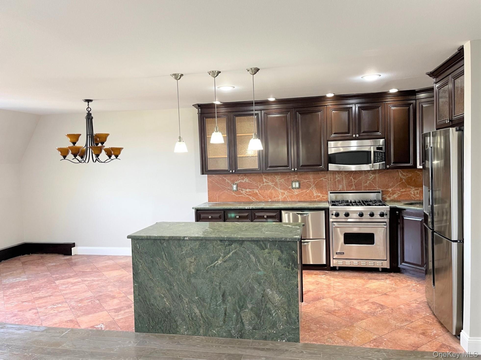 #3 photo, 205-30 Brian Crescent, クイーンズ区 Bayside , NY 11360