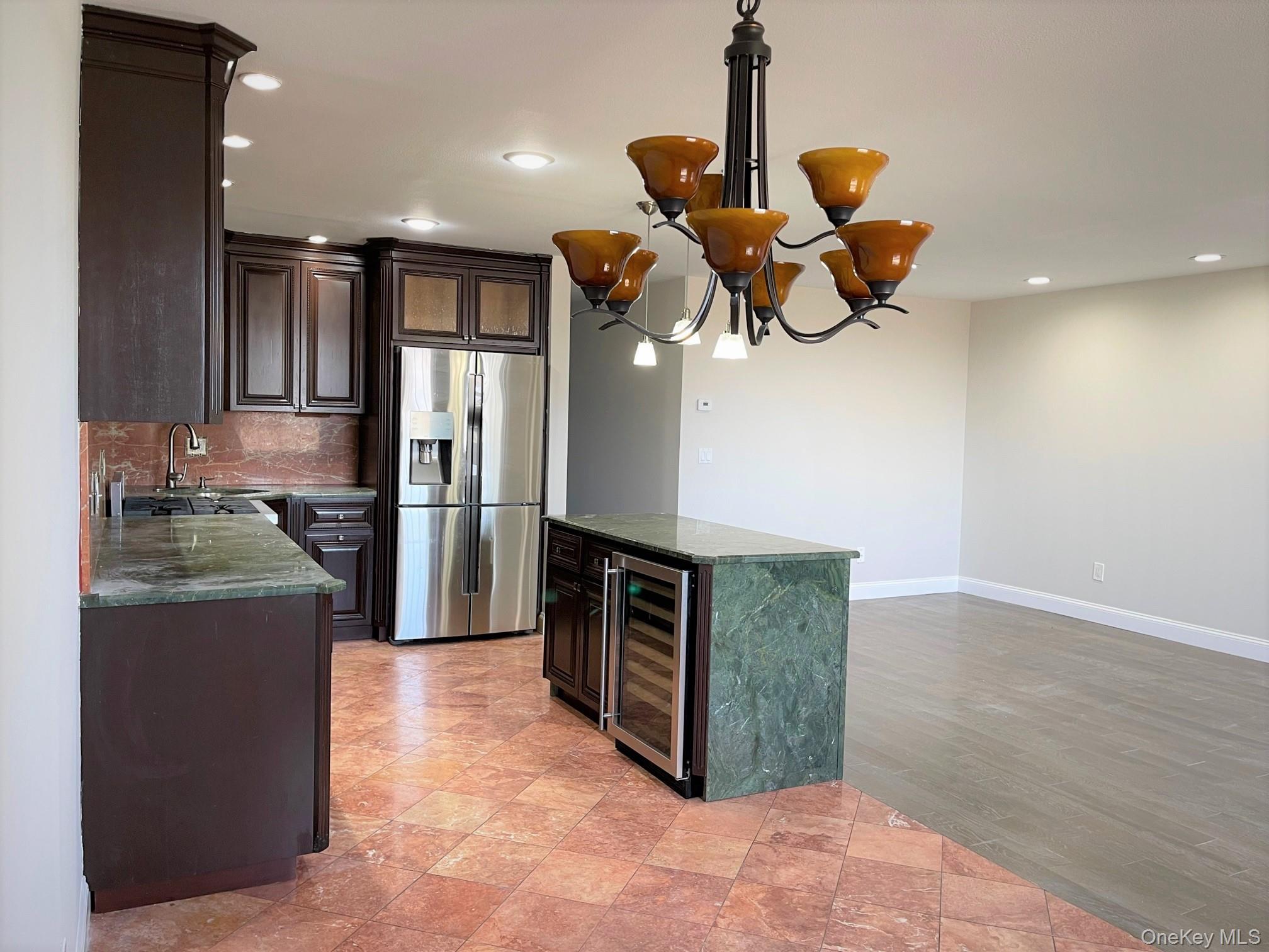 #7 photo, 205-30 Brian Crescent, クイーンズ区 Bayside , NY 11360