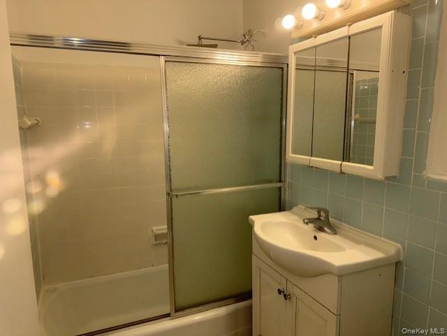 #6 photo, 108-49 63rd Avenue, Forest Hills , NY 11375