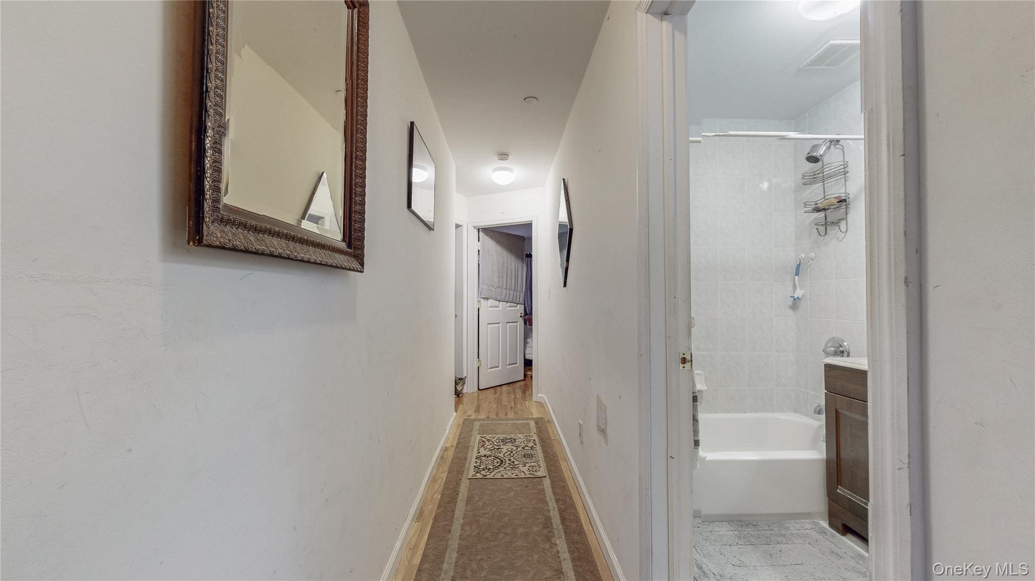 #5 photo, 150-55 14th Road, Whitestone , NY 11357