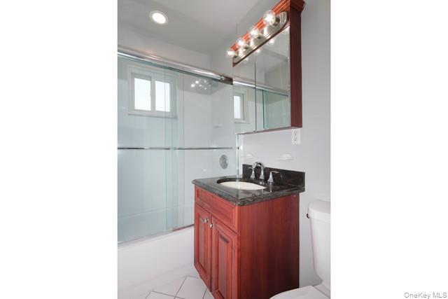 #8 photo, 562 New Highway, サフォーク郡 Hauppauge , NY 11788