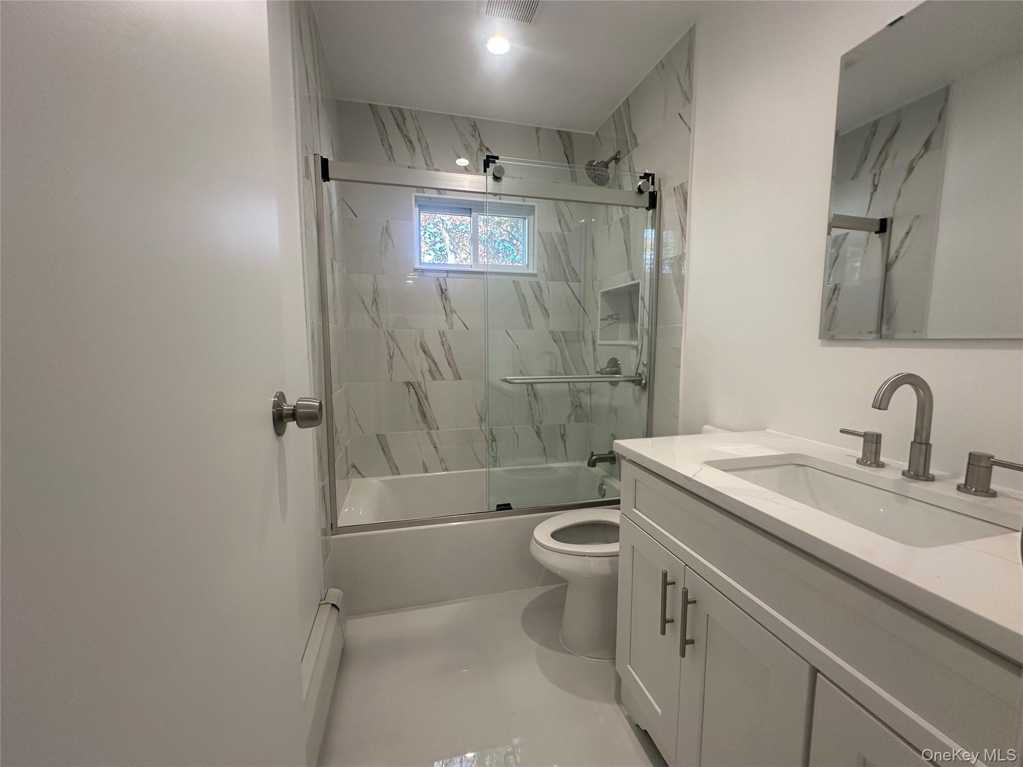 #12 photo, 23 Old Selden Stage Rd, サフォーク郡 Selden , NY 11784