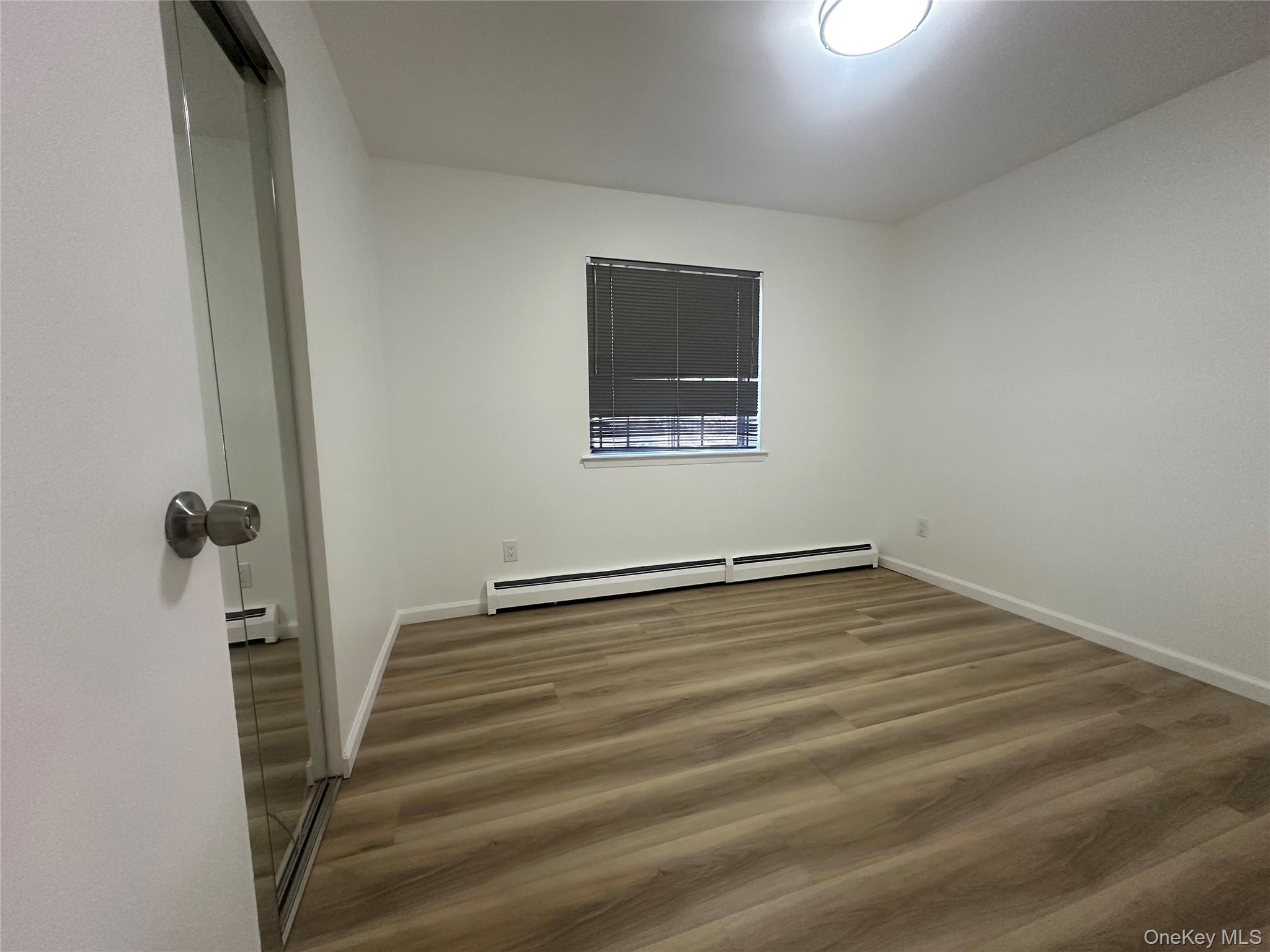 #13 photo, 23 Old Selden Stage Rd, サフォーク郡 Selden , NY 11784