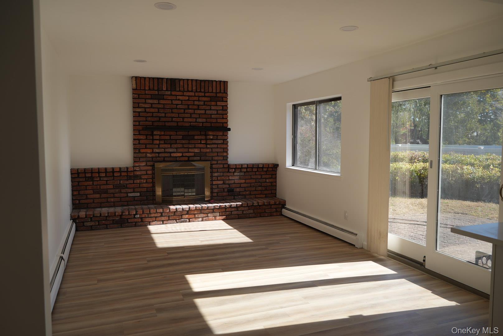 #7 photo, 23 Old Selden Stage Rd, サフォーク郡 Selden , NY 11784