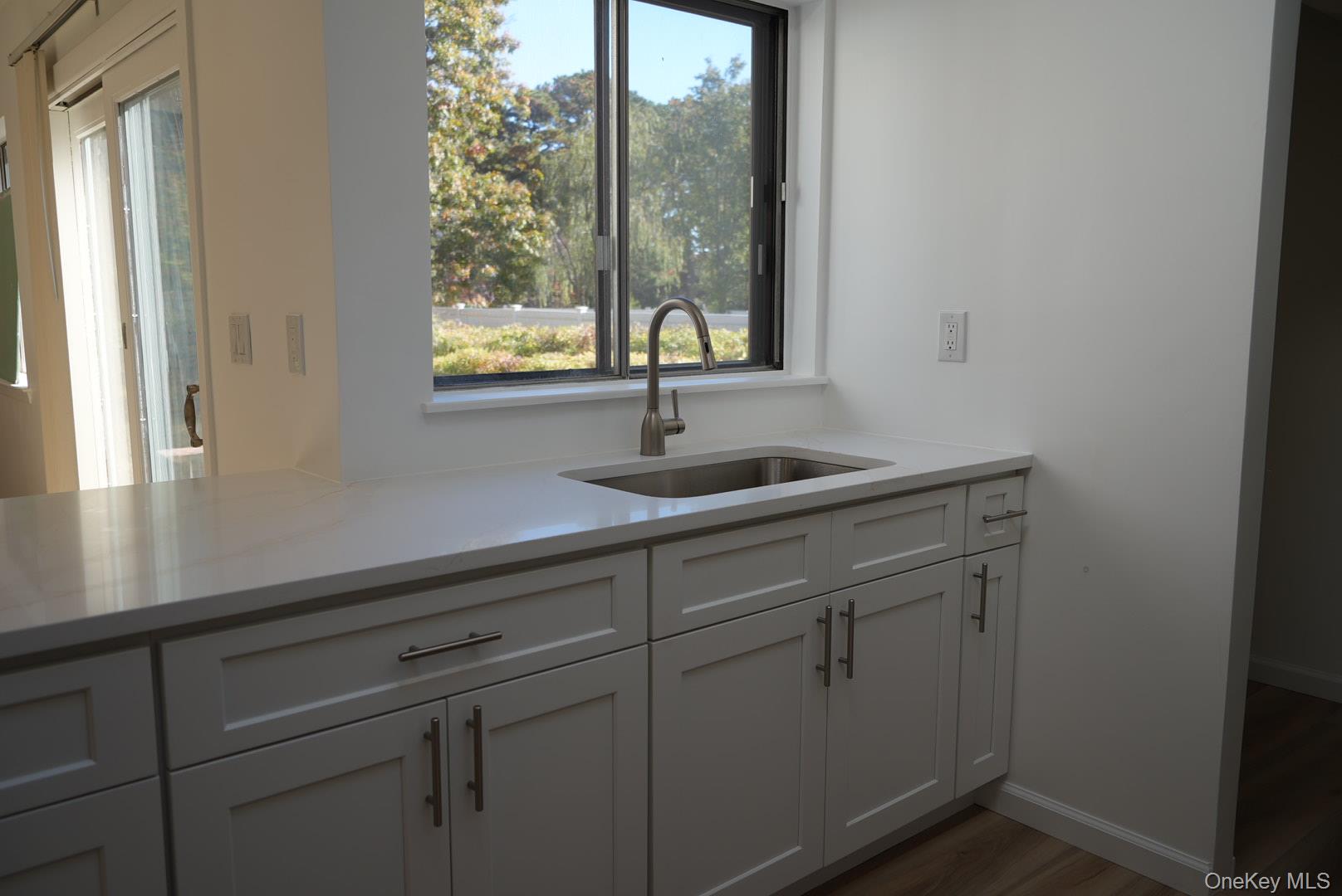 #9 photo, 23 Old Selden Stage Rd, サフォーク郡 Selden , NY 11784