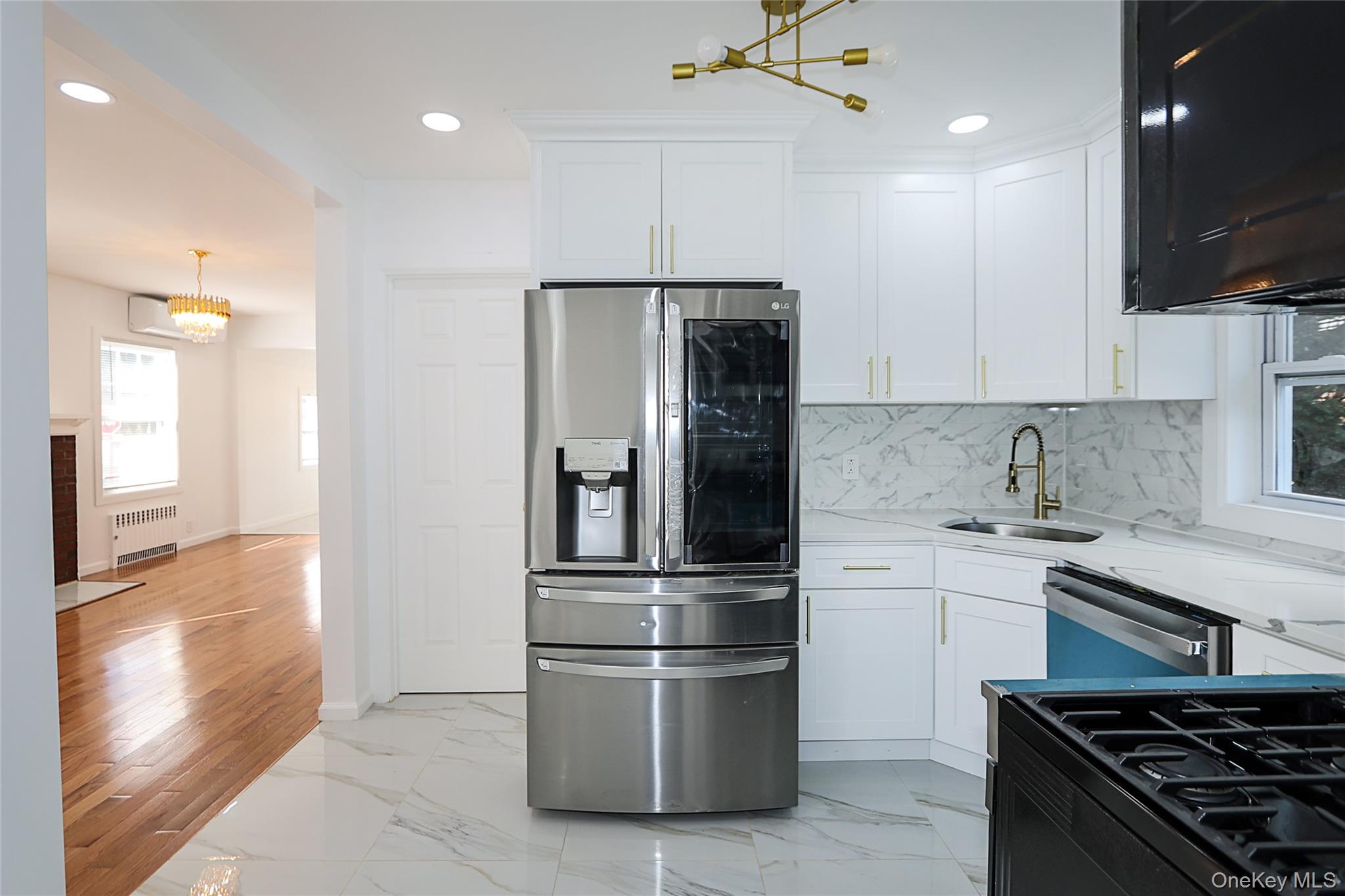 #11 photo, 115 N Corona Avenue, ナッソー郡 Valley Stream , NY 11580