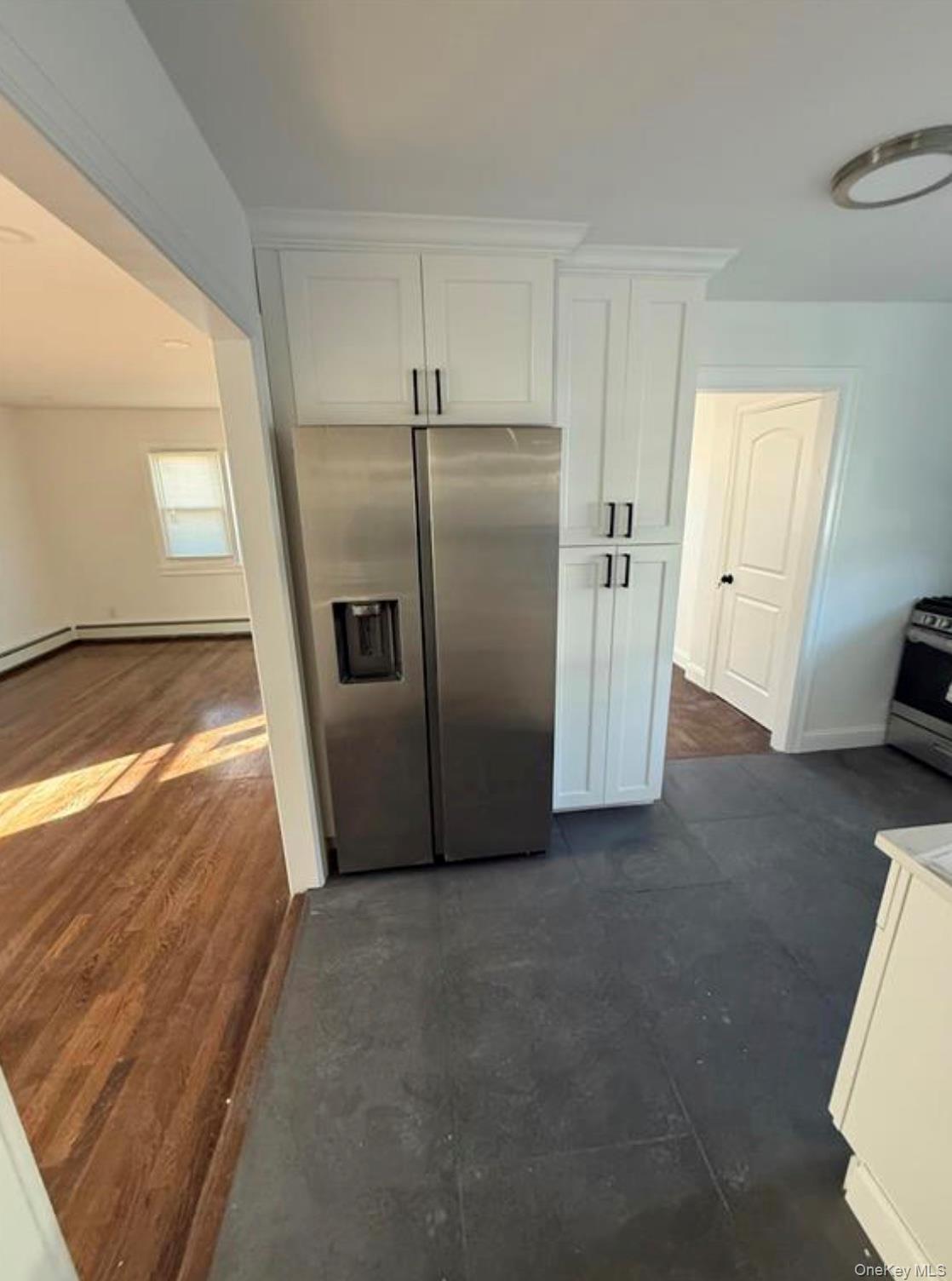 #2 photo, 184 E Fulton Avenue, ナッソー郡 Roosevelt , NY 11575