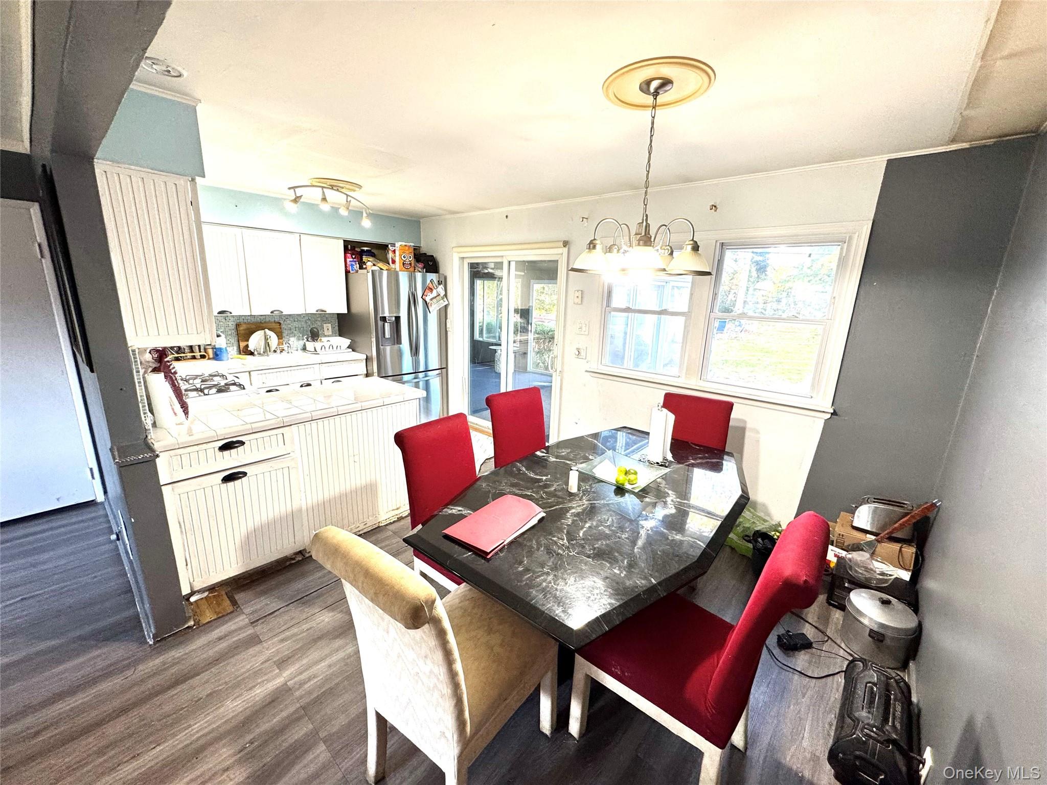 #8 photo, 881 Union Street, サフォーク郡 Bohemia , NY 11716