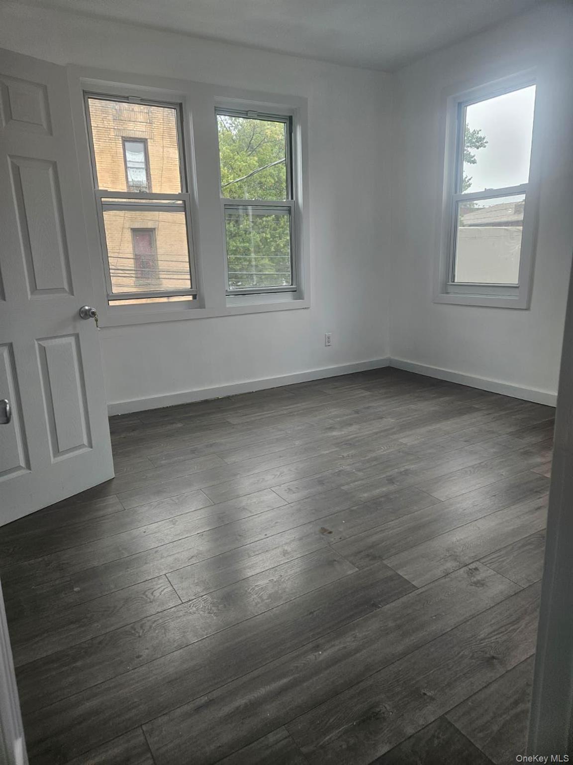 #12 photo, 10519 34th Avenue, クイーンズ区 Corona , NY 11368