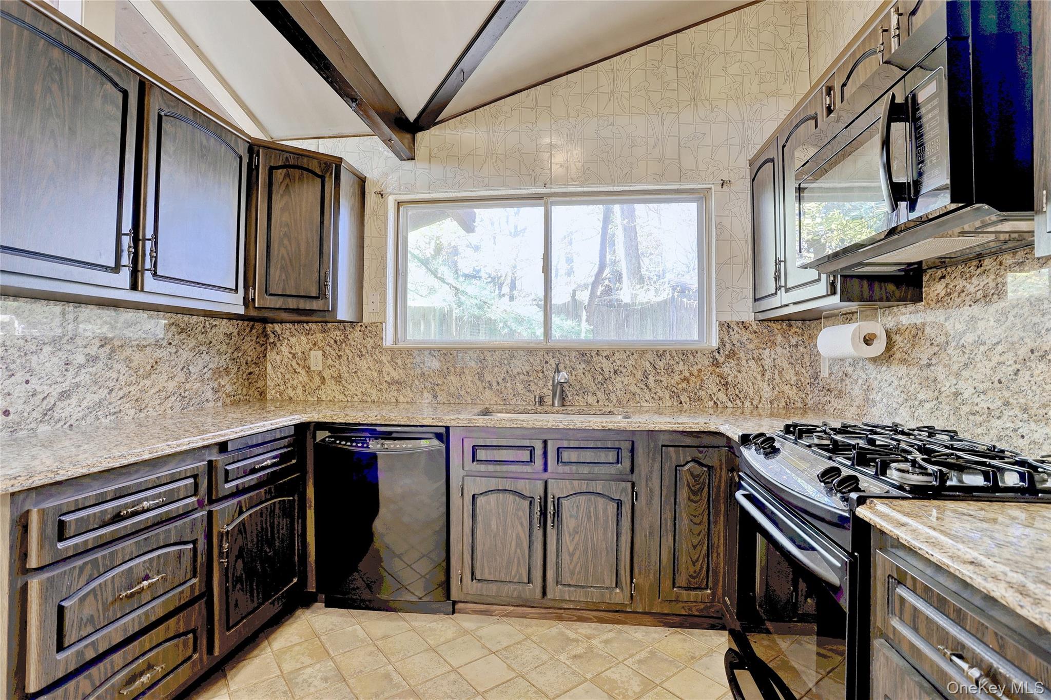 #18 photo, 13 Lomond Avenue, Chestnut Ridge , NY 10977