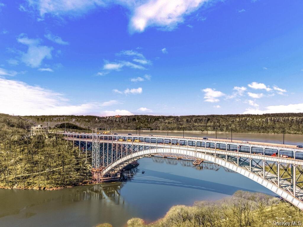 #4 photo, 2287 Johnson Avenue, Bronx , NY 10463