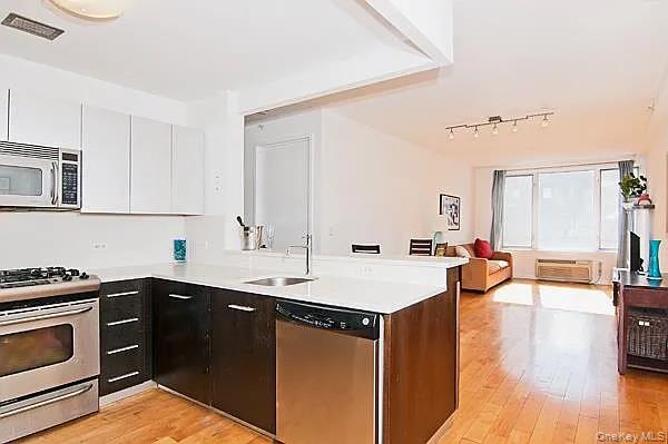 #3 photo, 1311 Jackson Avenue, クイーンズ区 Queens Village North , NY 11101