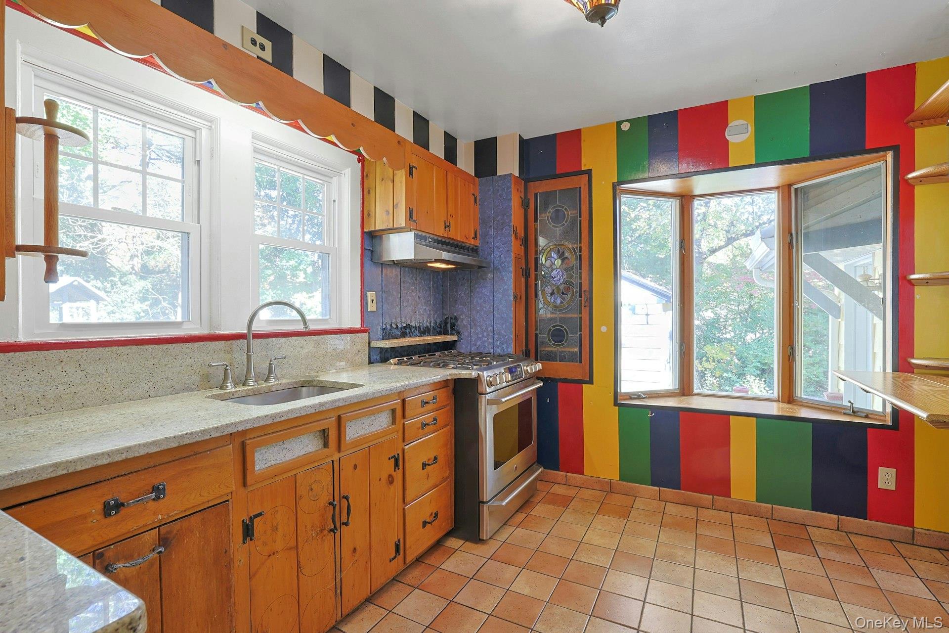 #11 photo, 151 Benedict Avenue, Thornwood , NY 10594