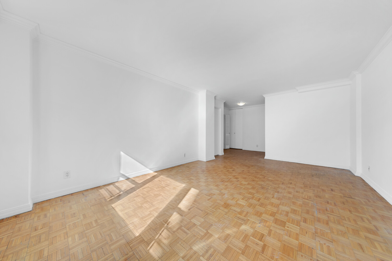 #4 photo, 446 E 86TH Street, マンハッタン Yorkville , NY 10028