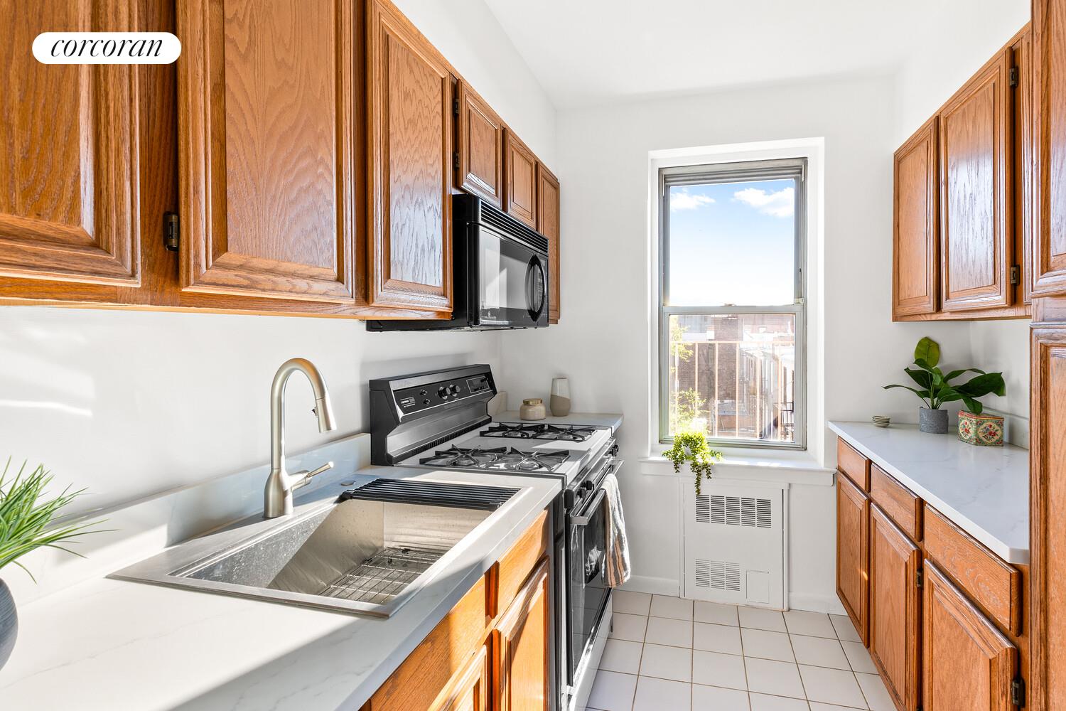 #7 photo, 200 CONGRESS Street, ブルックリン区 Cobble Hill , NY 11201