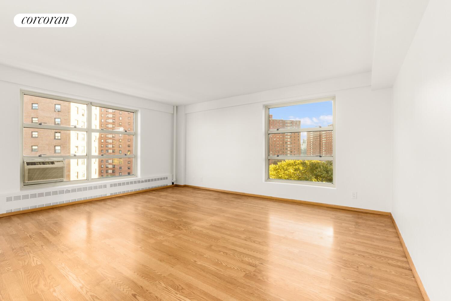 #8 photo, 100 LA SALLE Street, マンハッタン Morningside Heights , NY 10027