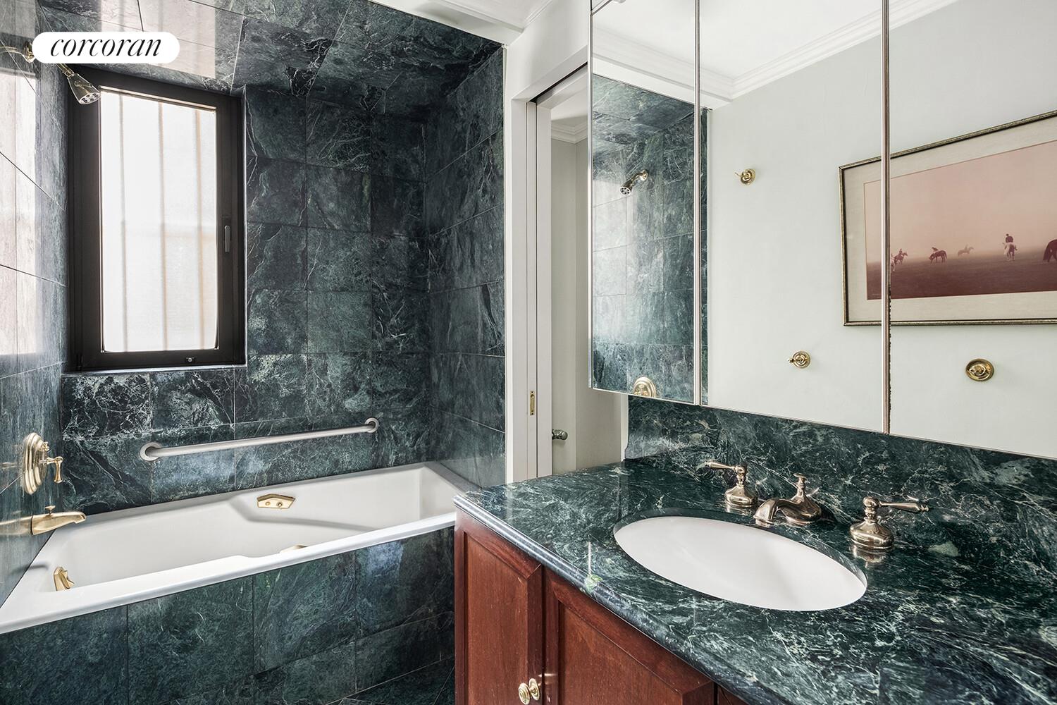 #9 photo, 1120 5TH Avenue, マンハッタン Carnegie Hill , NY 10128