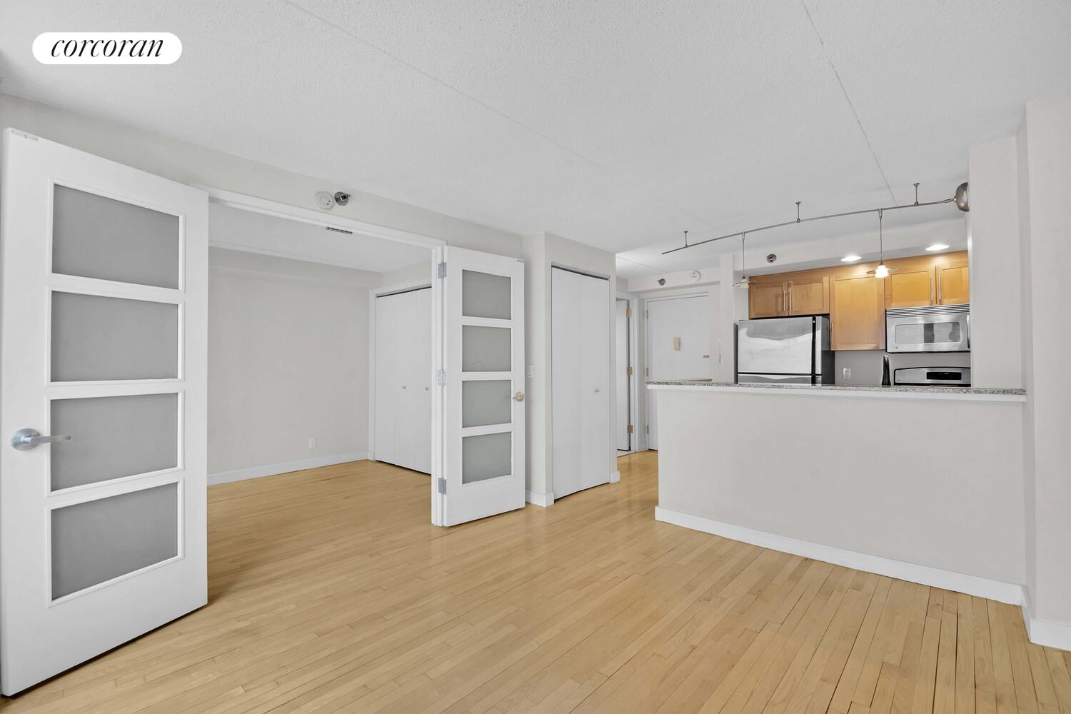 #4 photo, Brooklyn, ブルックリン区 Downtown Brooklyn , NY 11201