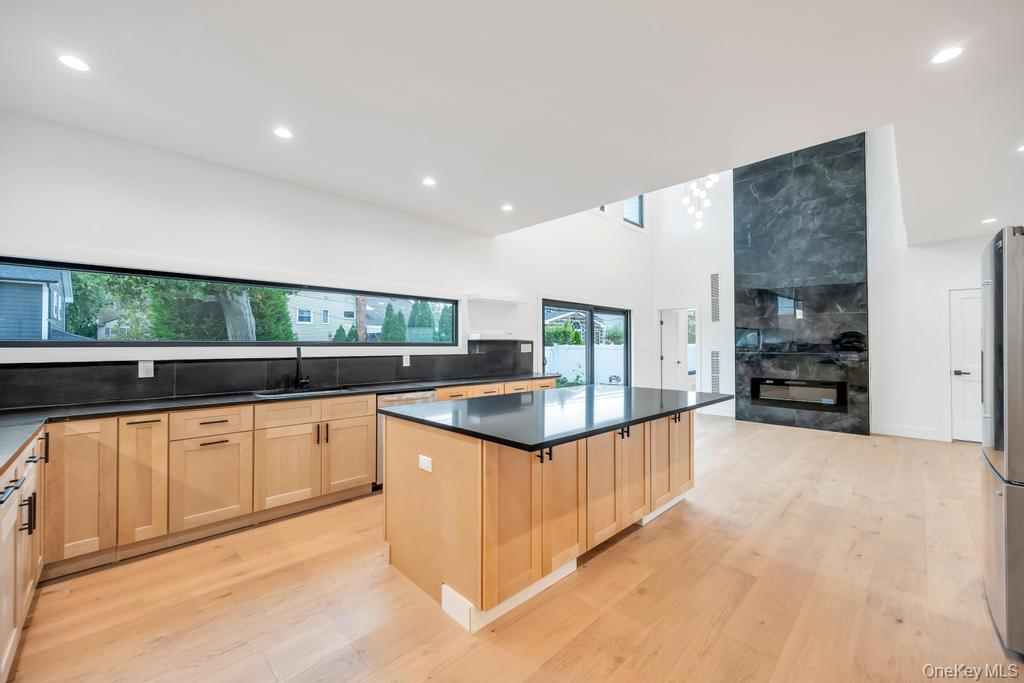 #17 photo, 25 Red Maple Dr N, Wantagh , NY 11793