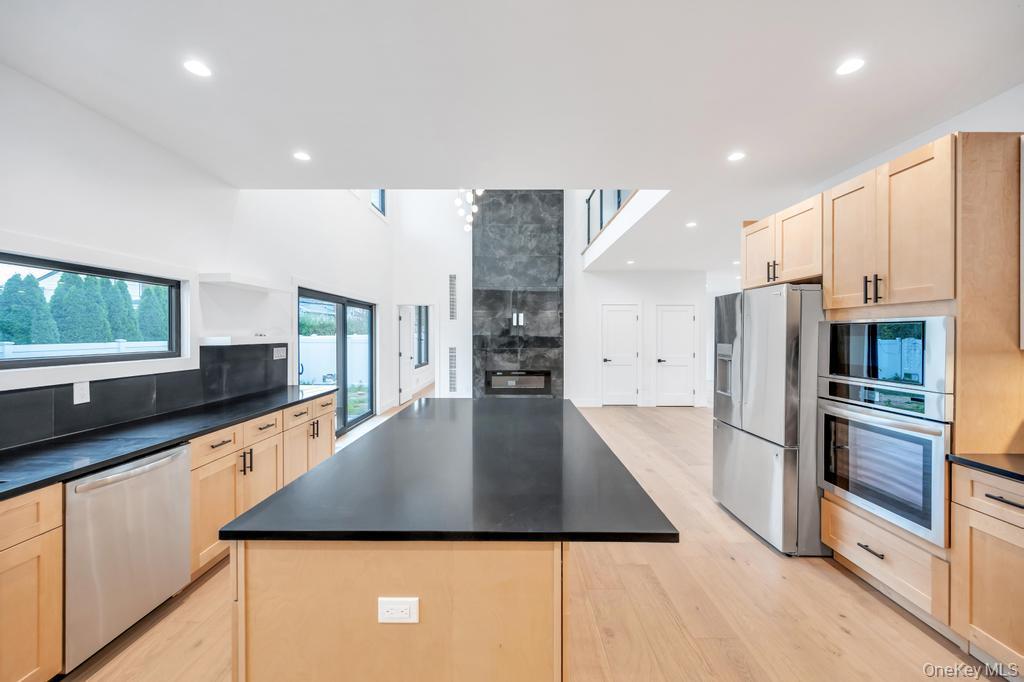 #18 photo, 25 Red Maple Dr N, Wantagh , NY 11793