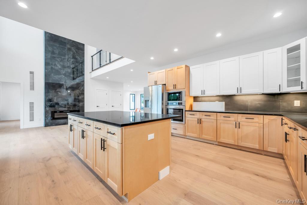 #20 photo, 25 Red Maple Dr N, Wantagh , NY 11793