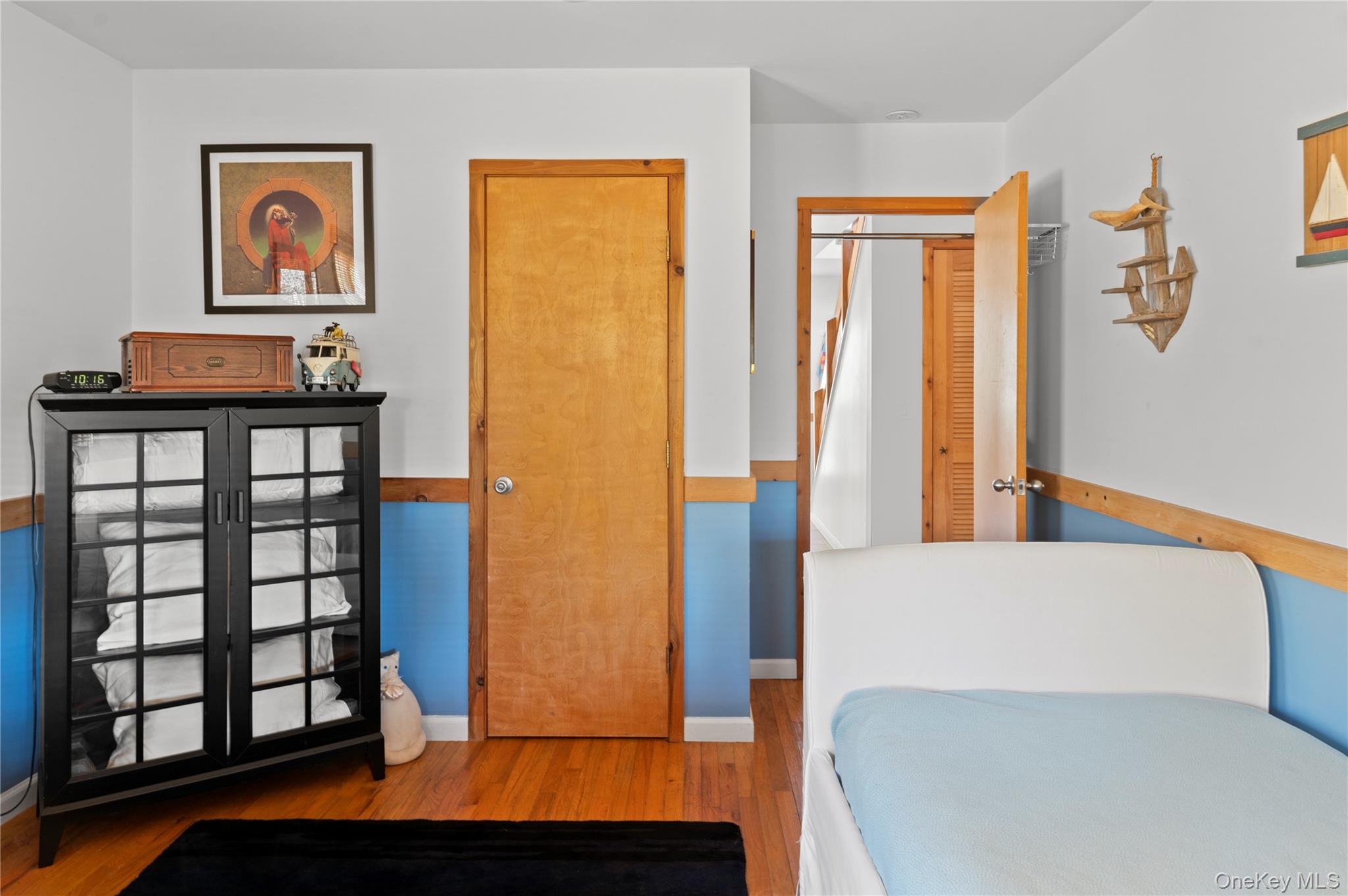 #16 photo, 100 Clipper Roadway, Corneille Estates , NY 11770