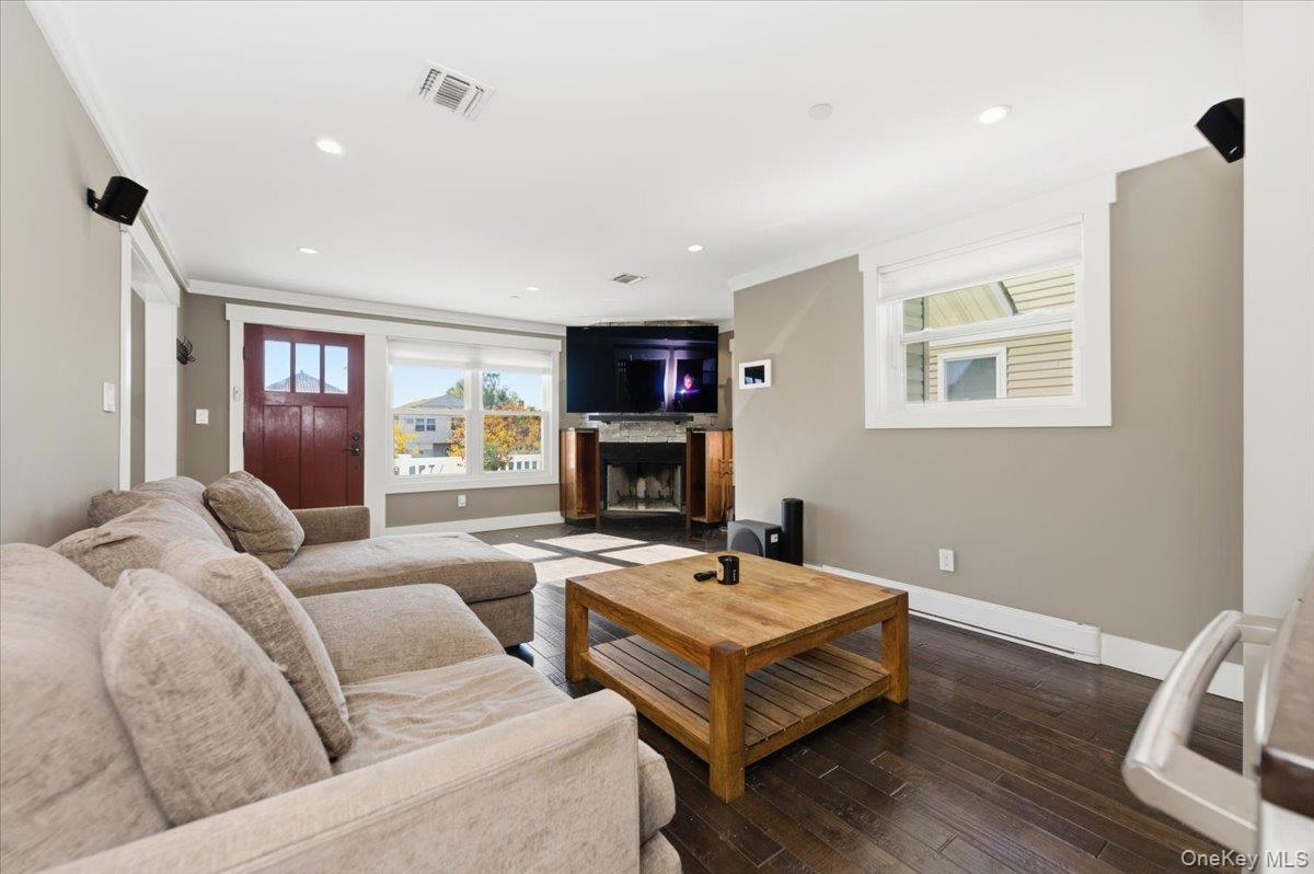 #3 photo, 261 W Hudson Street, ナッソー郡 Long Beach , NY 11561