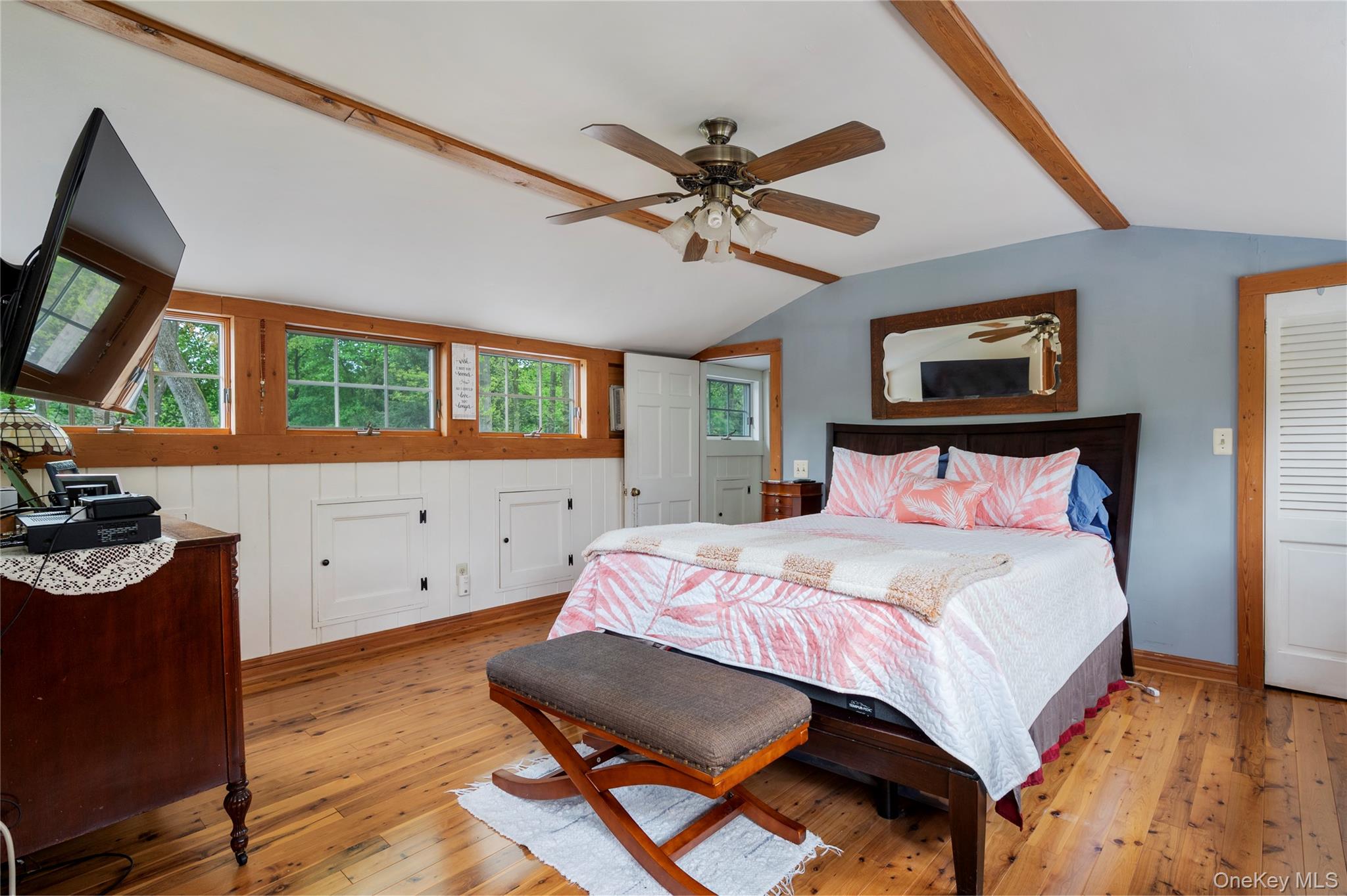 #20 photo, 32 Hicks Lane, Old Westbury , NY 11568