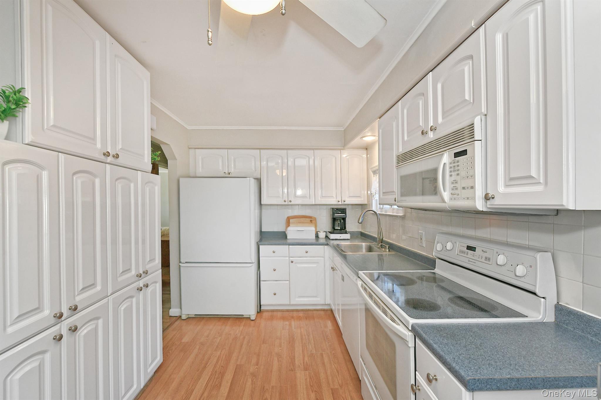 #12 photo, 115 Old Farmingdale Road, West Babylon , NY 11704