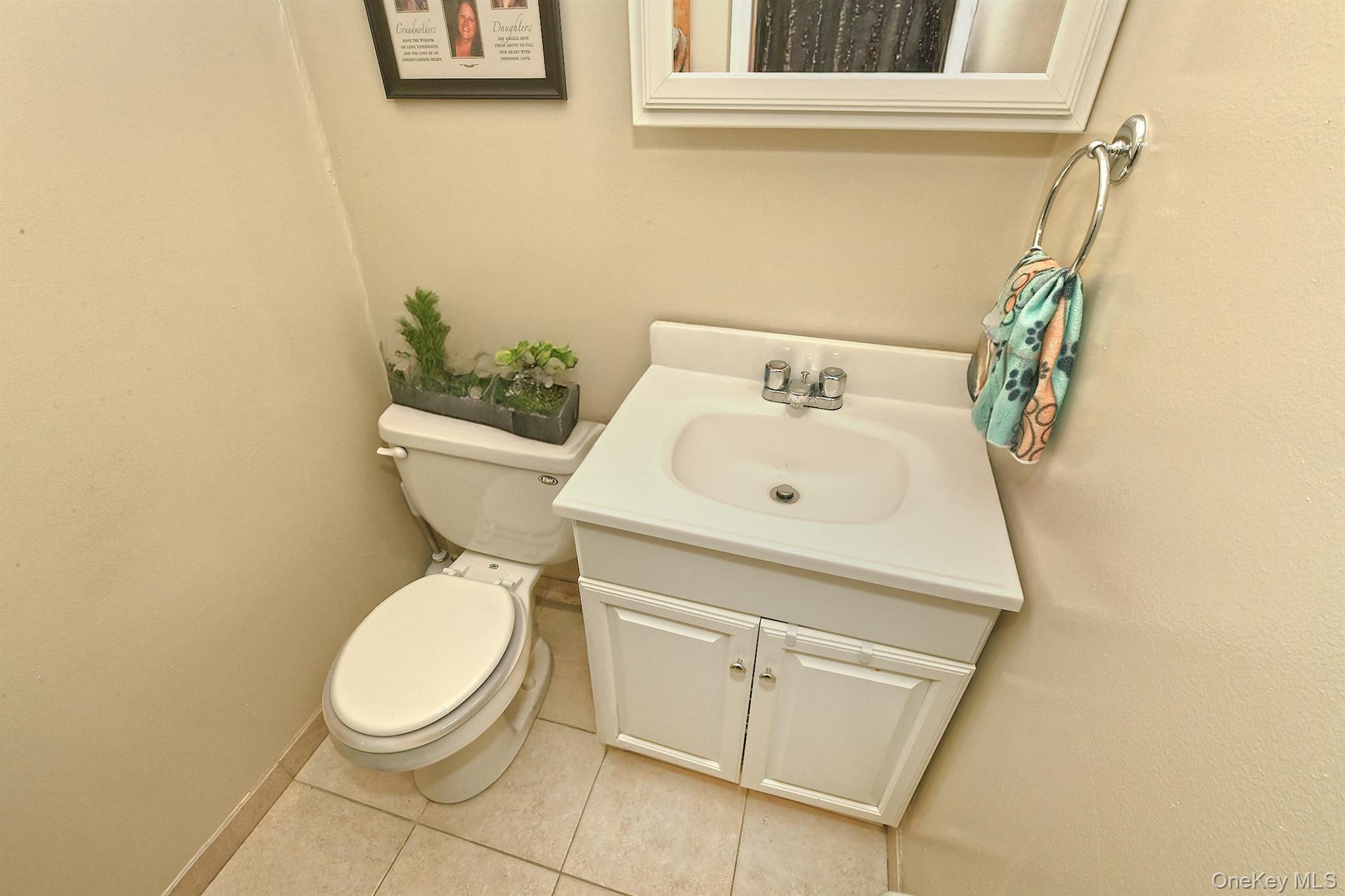 #15 photo, 115 Old Farmingdale Road, West Babylon , NY 11704