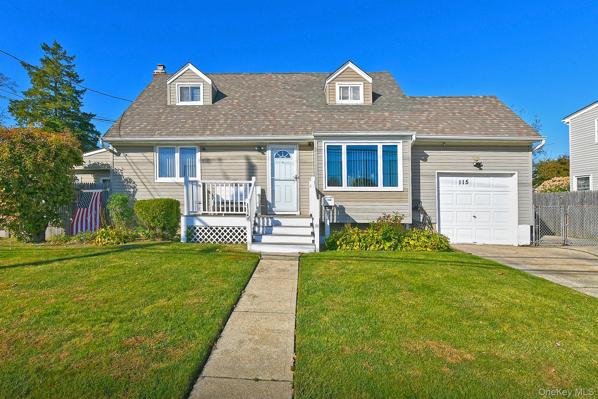 #4 photo, 115 Old Farmingdale Road, West Babylon , NY 11704