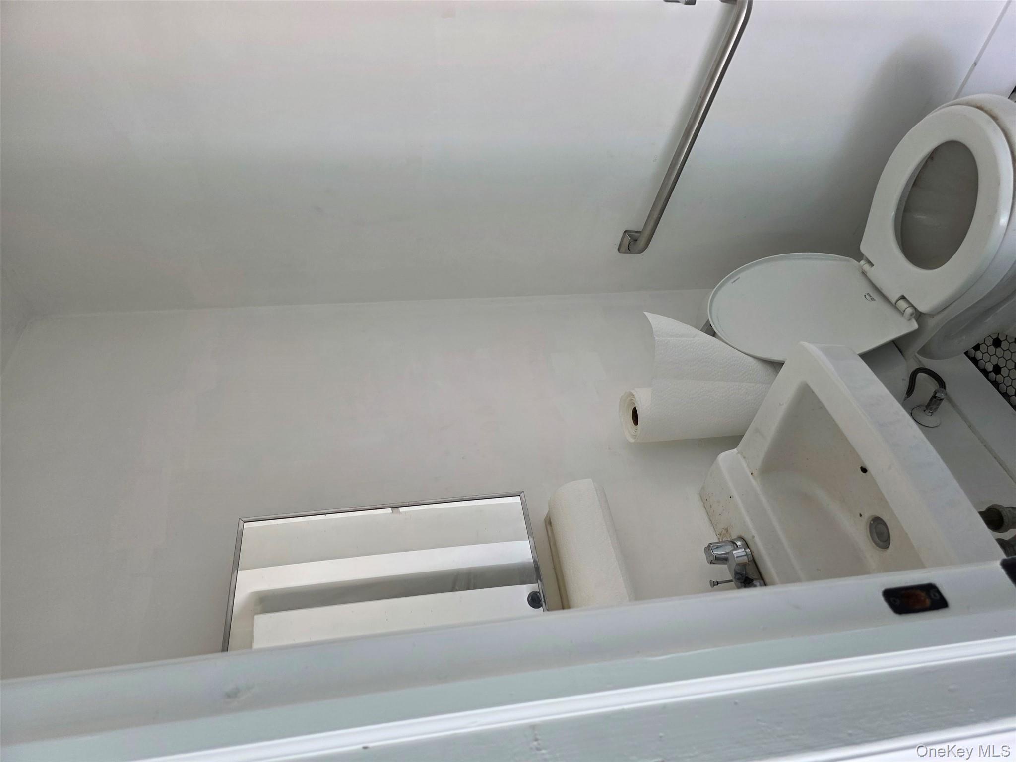 #5 photo, 605 Route 112, Patchogue , NY 11772