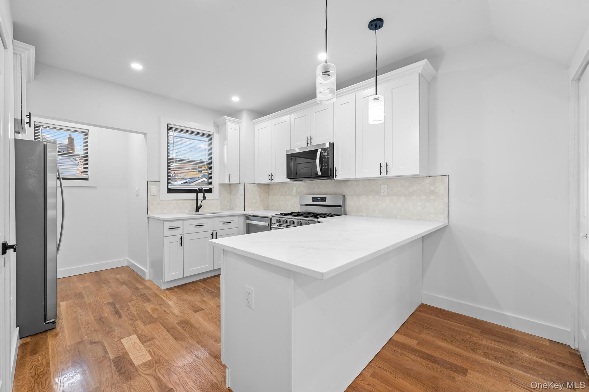 #4 photo, 78-30 62nd Street, Glendale , NY 11385