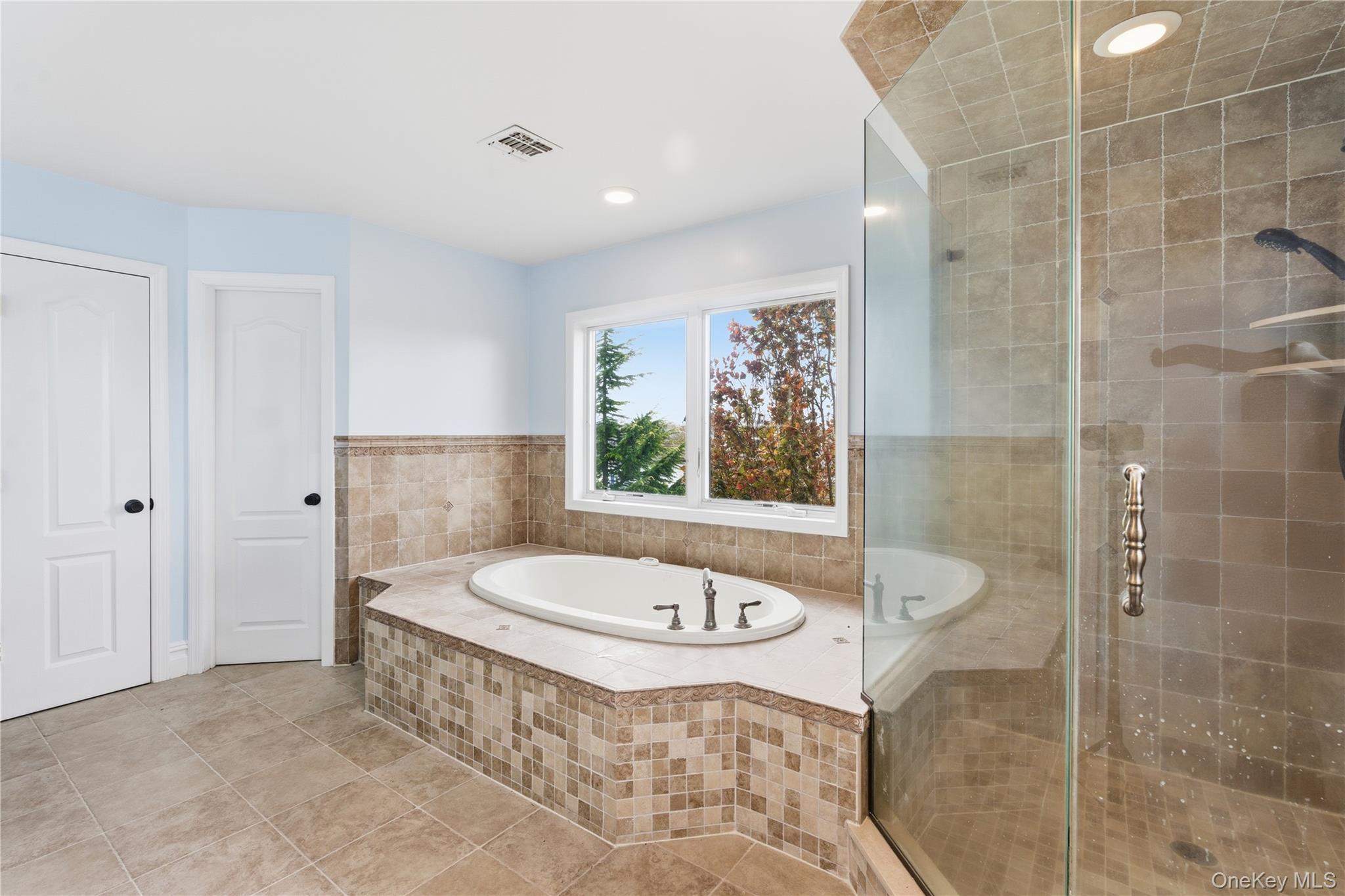 #14 photo, 3328 Woodward Street, नासाउ काउंटी Oceanside , NY 11572