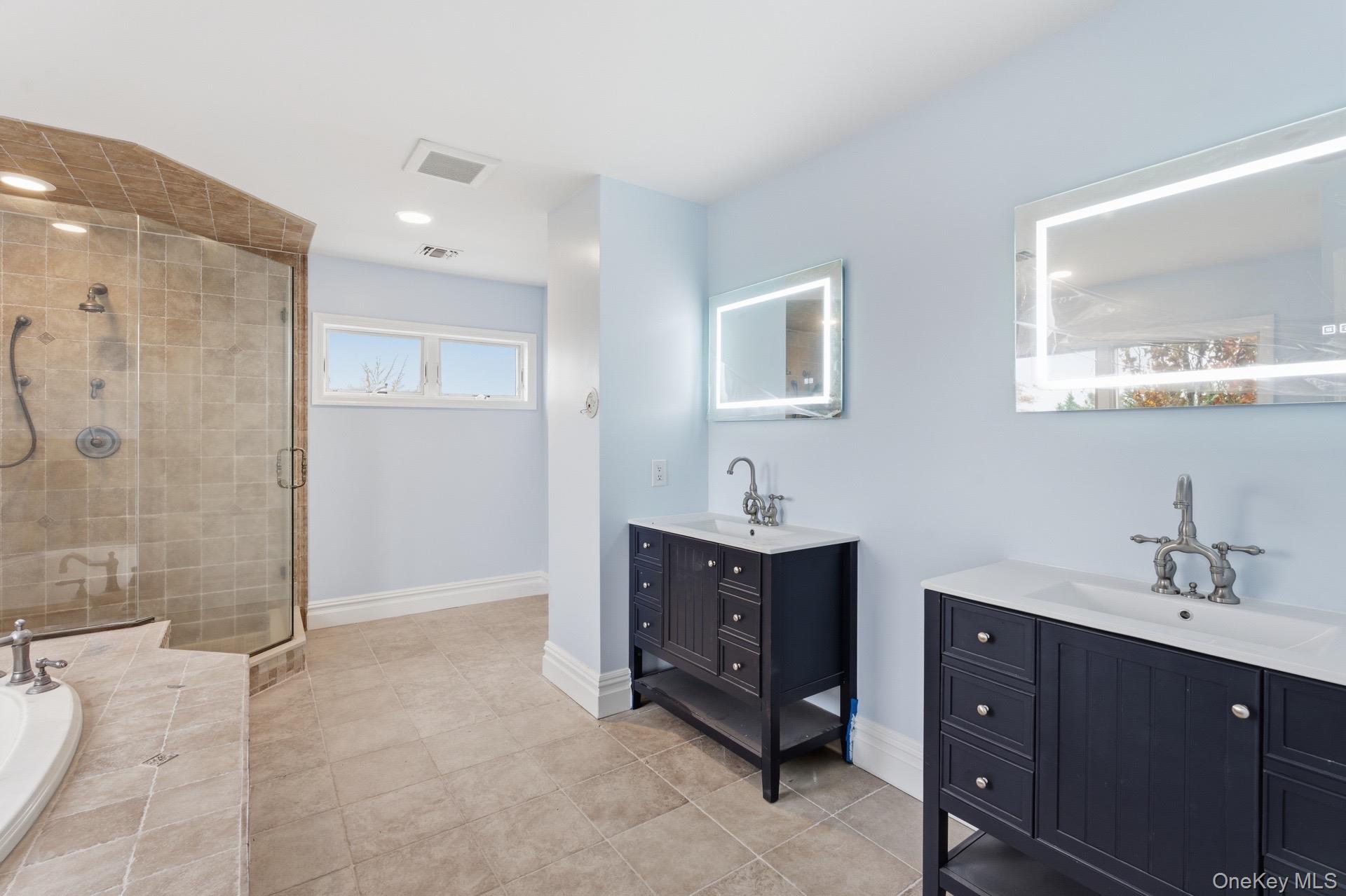 #15 photo, 3328 Woodward Street, नासाउ काउंटी Oceanside , NY 11572