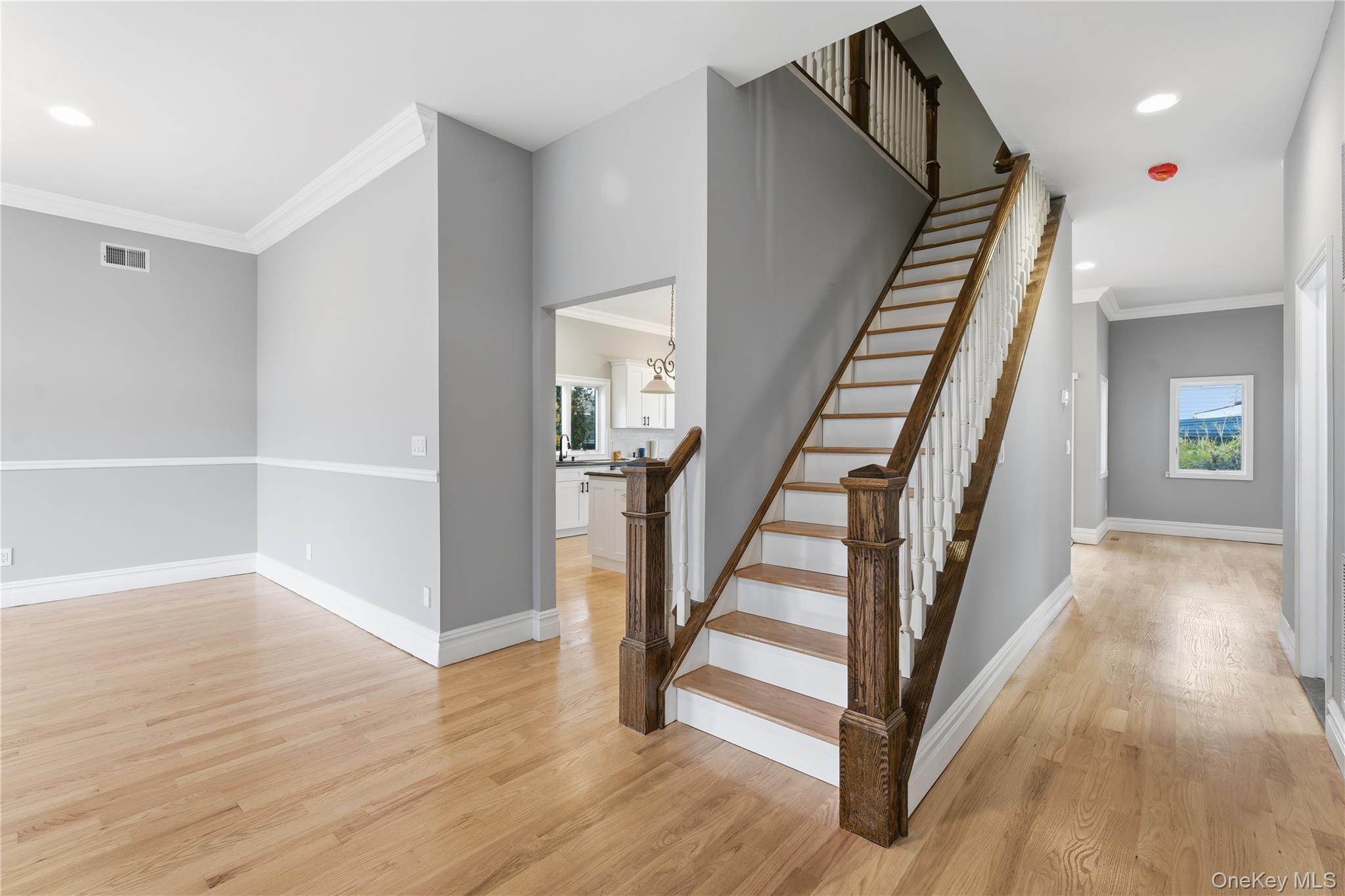 #2 photo, 3328 Woodward Street, नासाउ काउंटी Oceanside , NY 11572