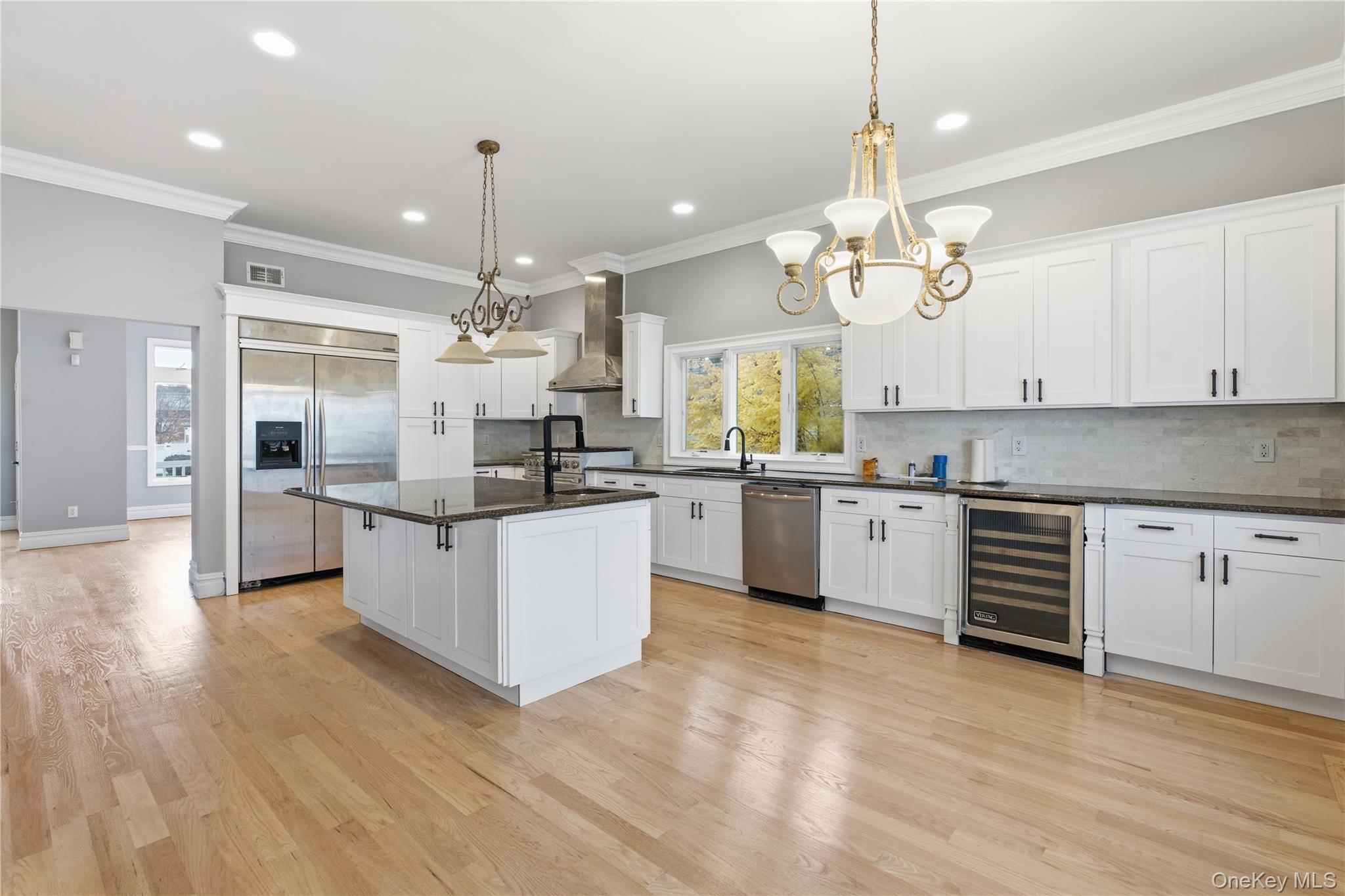 #5 photo, 3328 Woodward Street, नासाउ काउंटी Oceanside , NY 11572