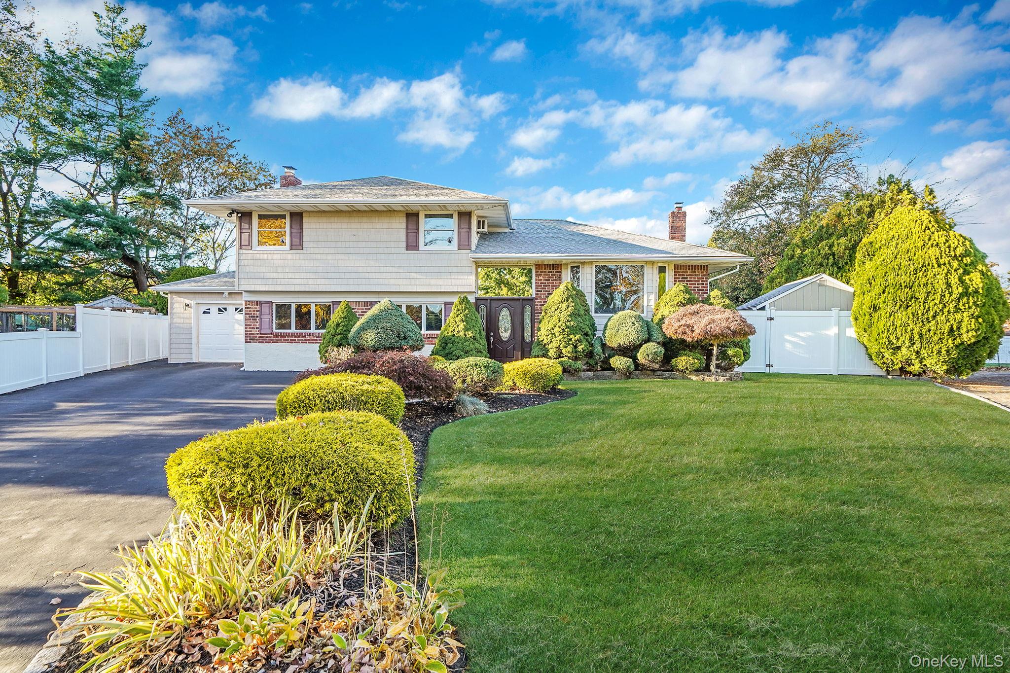 #1 photo, 9 Dean Court, Commack , NY 11725