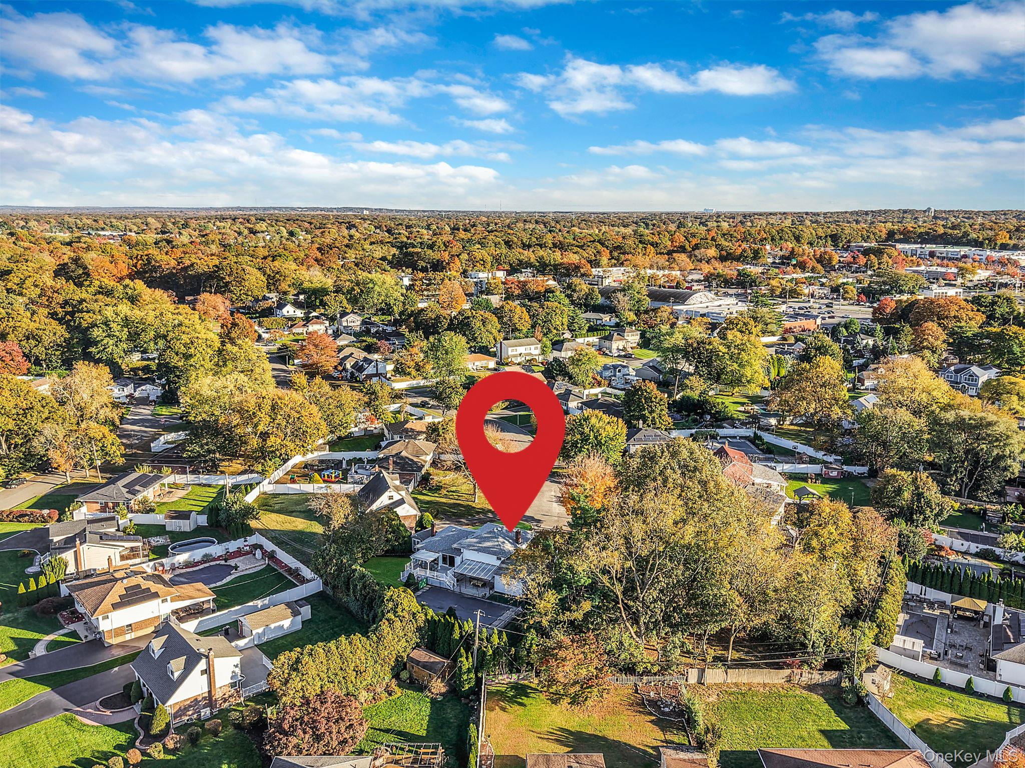 #8 photo, 9 Dean Court, Commack , NY 11725