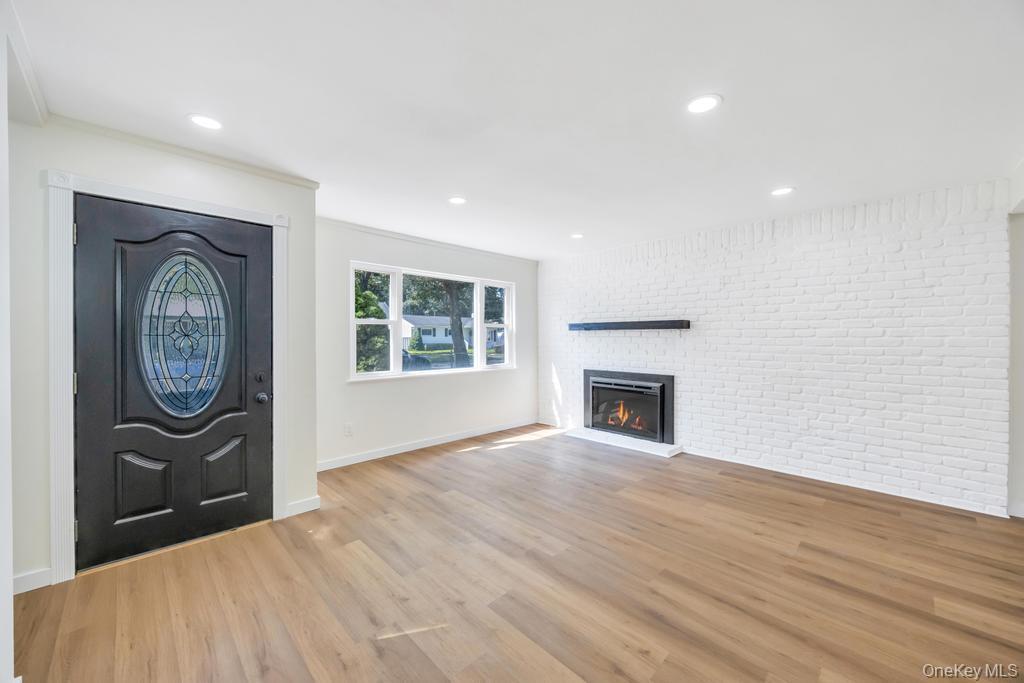 #17 photo, 107 Shinnecock Avenue, サフォーク郡 Mastic , NY 11950